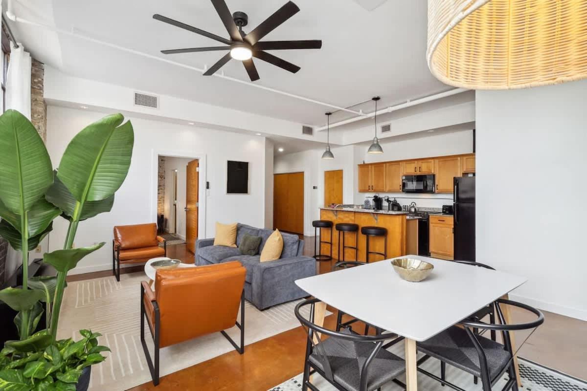 Stylish Industrial Loft In Warehouse District