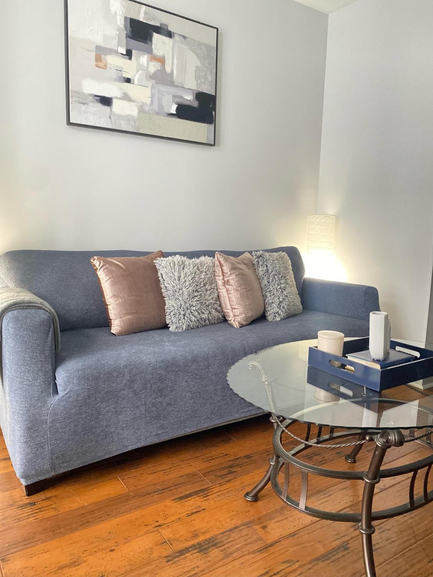 Drop Your Bags In Your 2 Bdrm, 2 Full Bath In French Quarters Prime Location Apartment