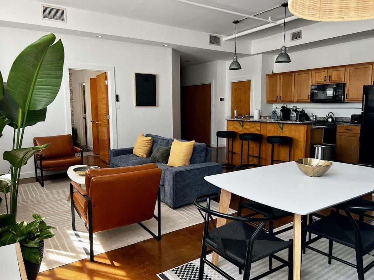 Stylish Industrial Loft In Warehouse District