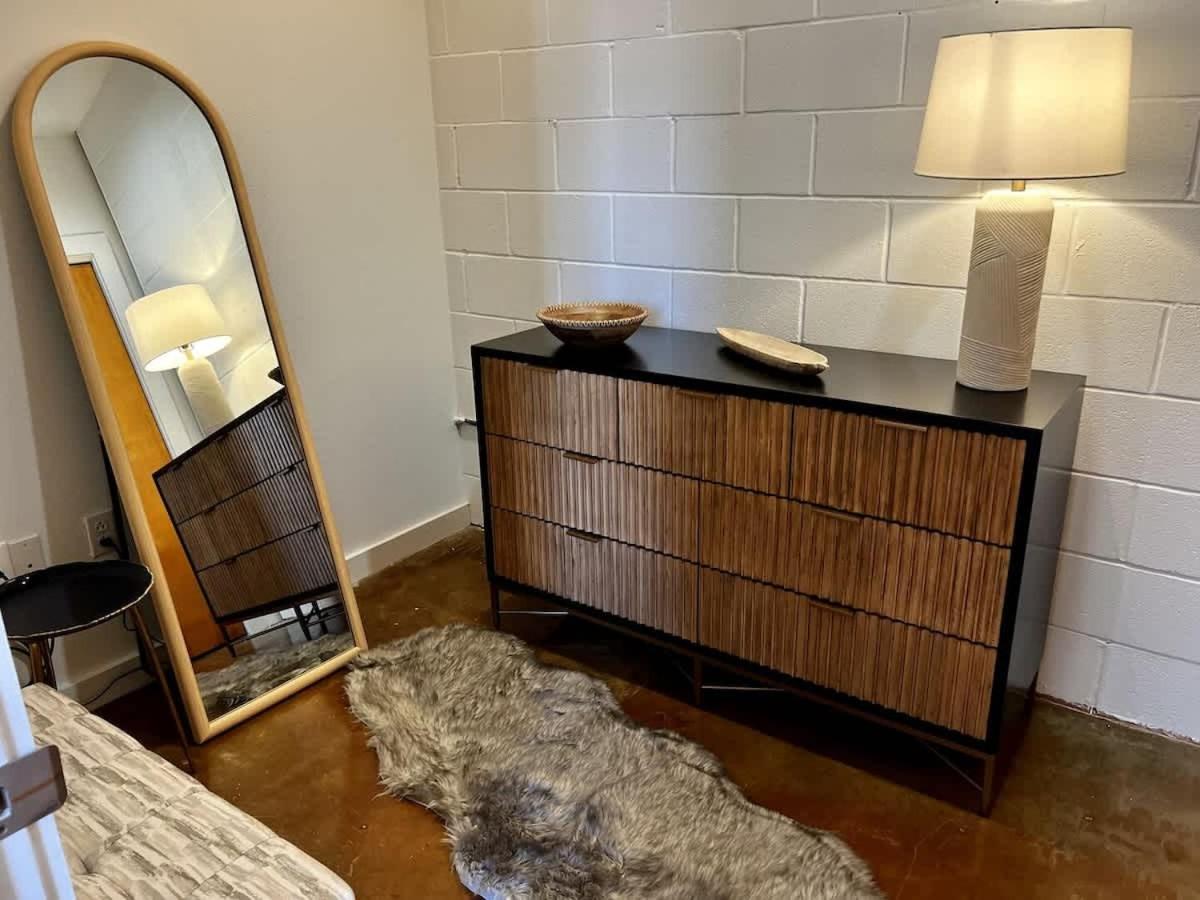 Stylish Industrial Loft In Warehouse District New Orleans