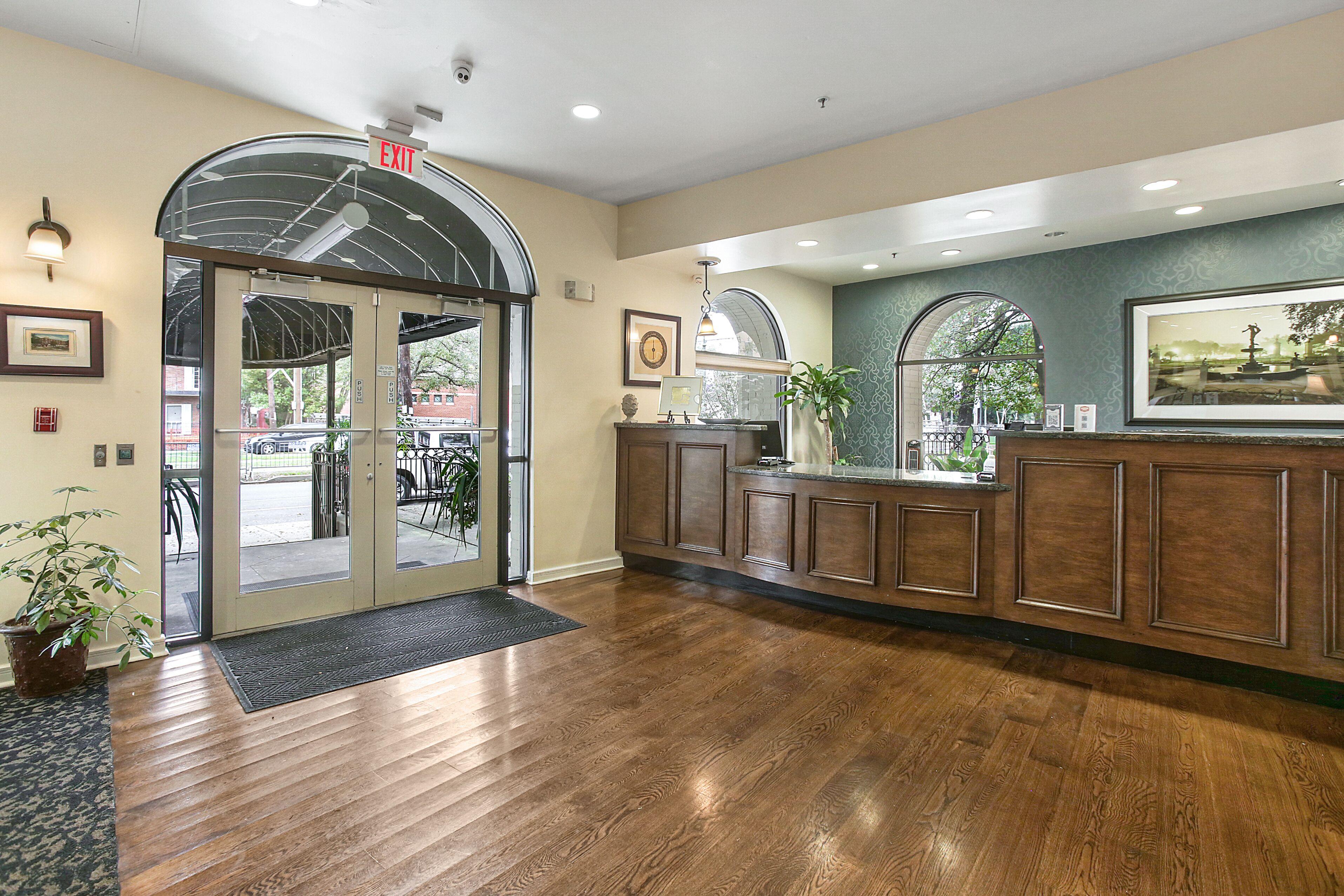 St Charles Inn, Superior