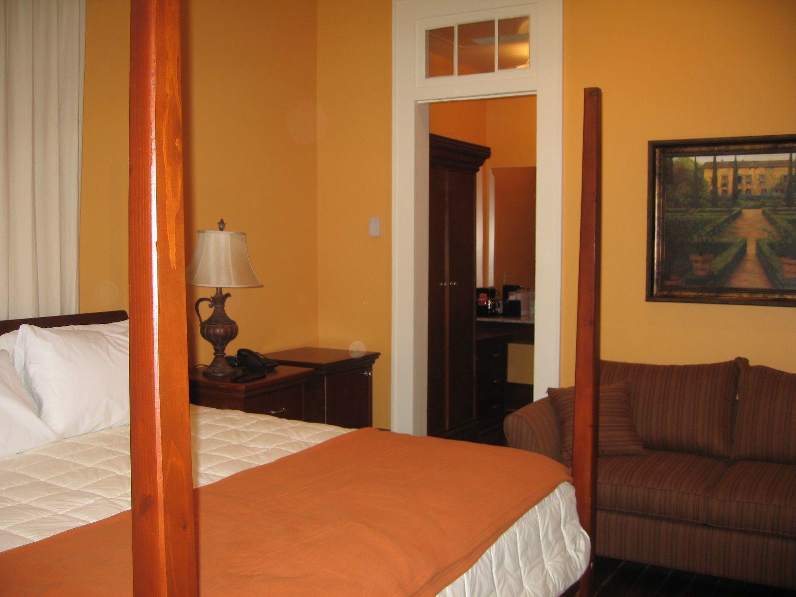 The Prytania Oaks 2*