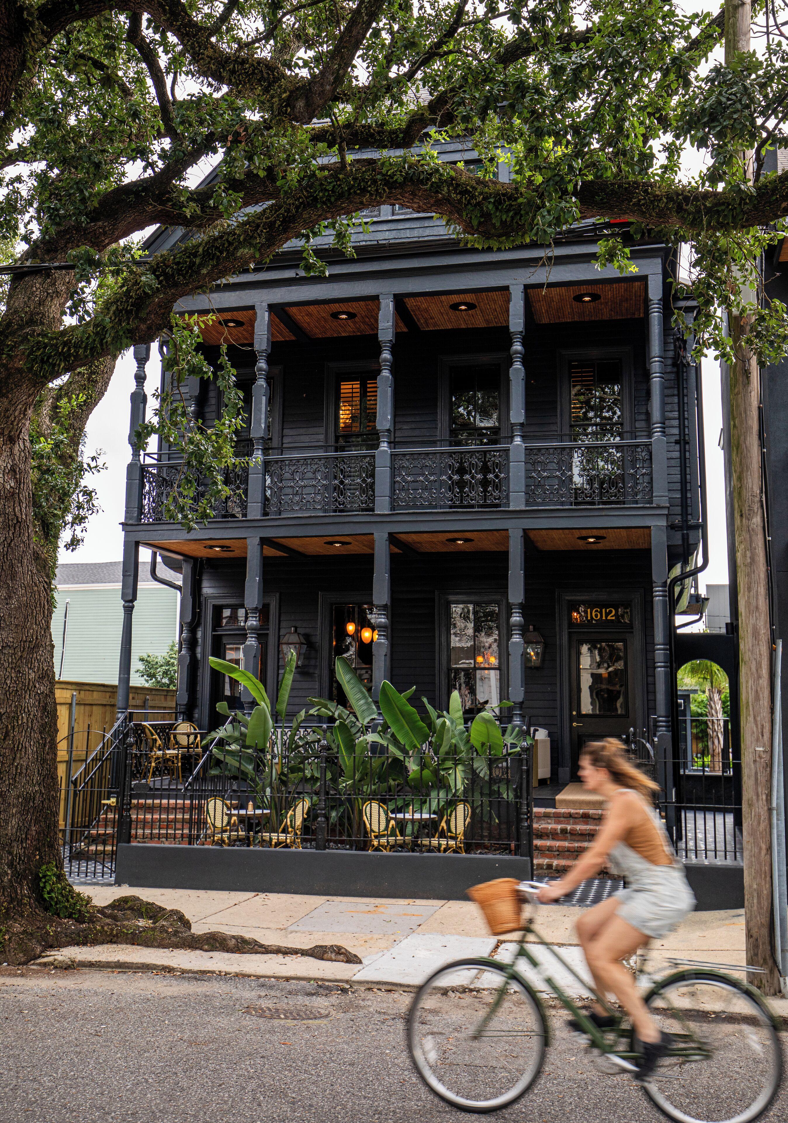 The Prytania Oaks 2*