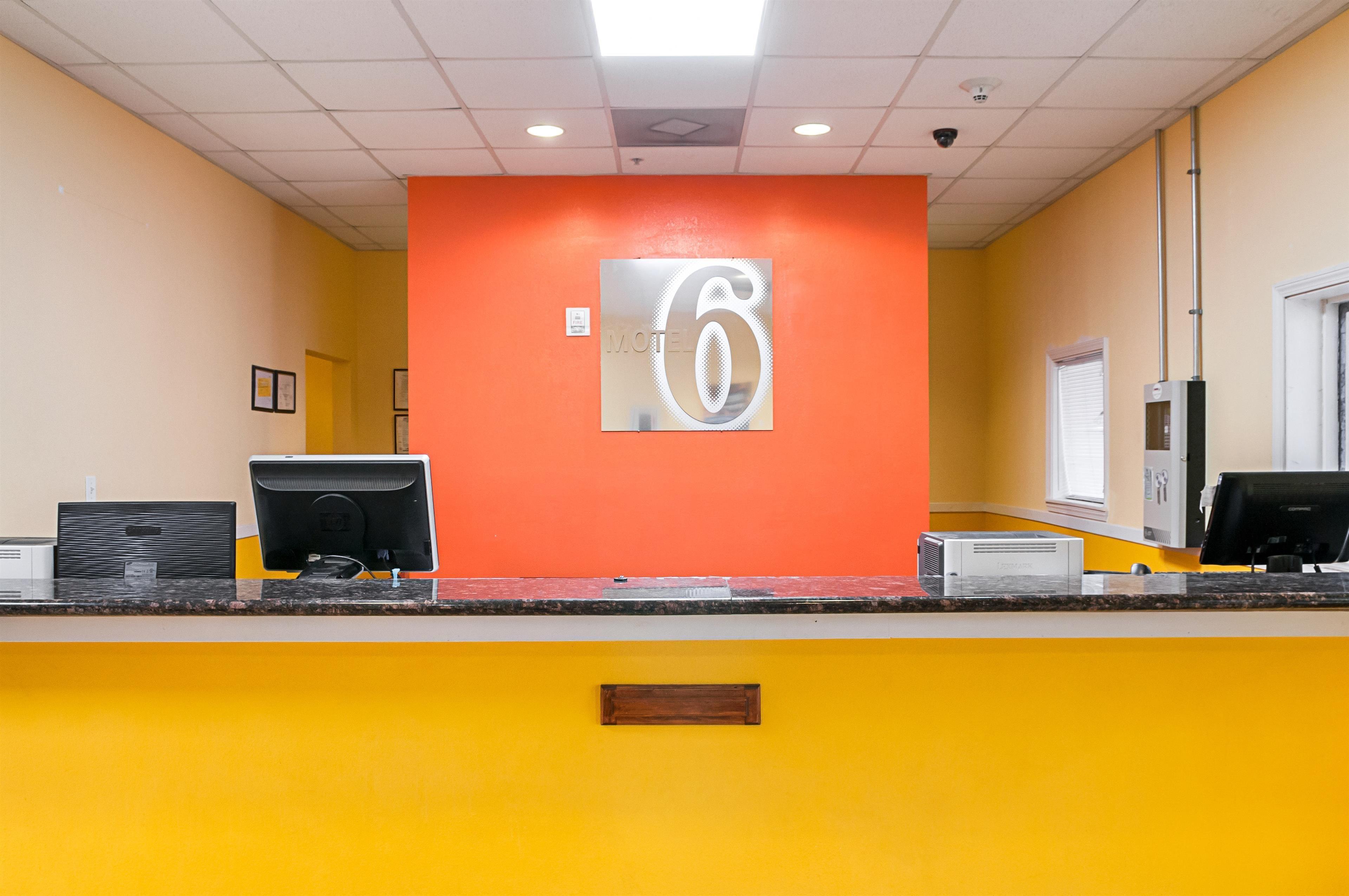 Hotel 6-new Orleans, La - Near Downtown New Orleans