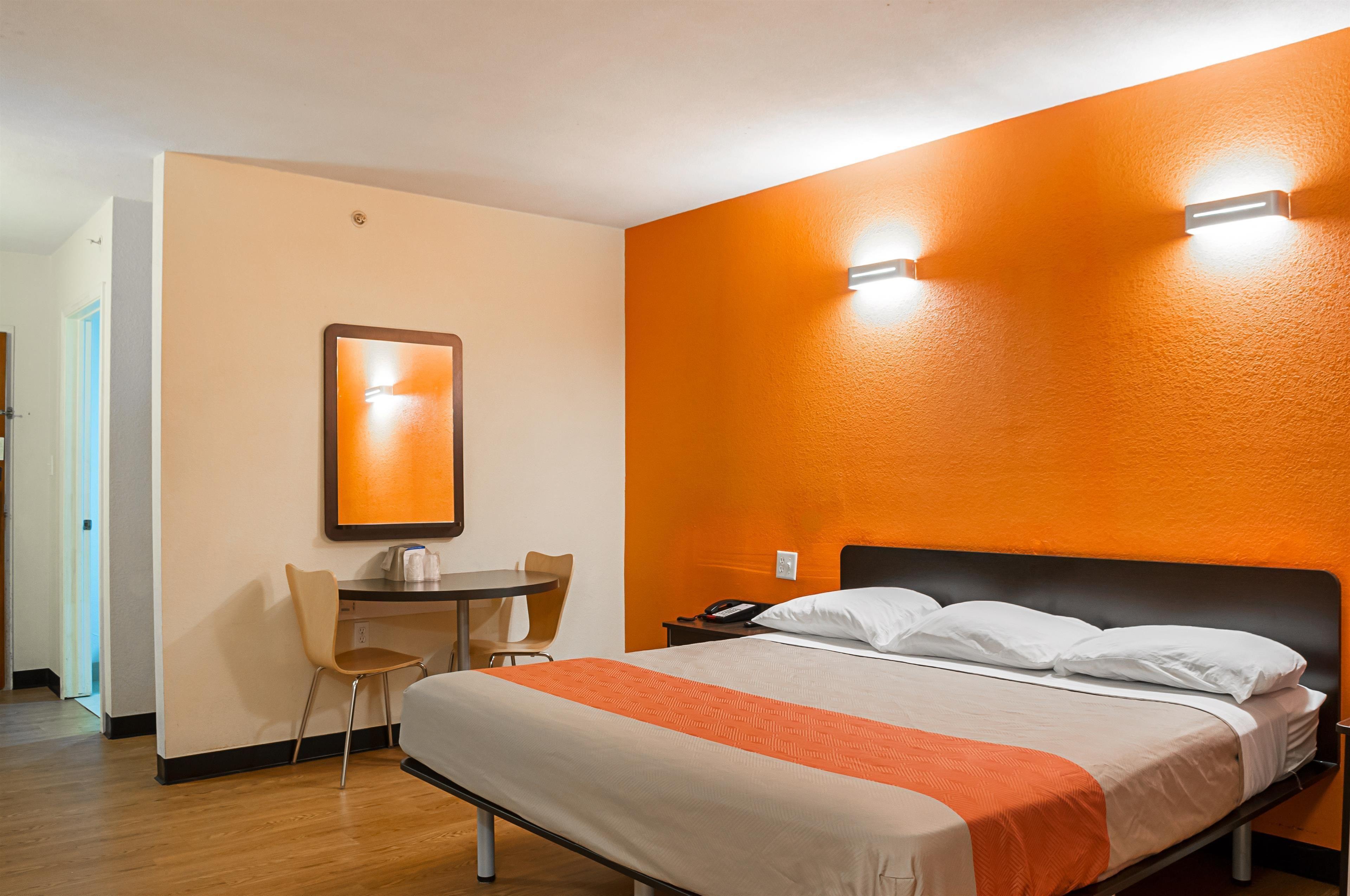 6-new Orleans, La - Near Downtown Hotel New Orleans