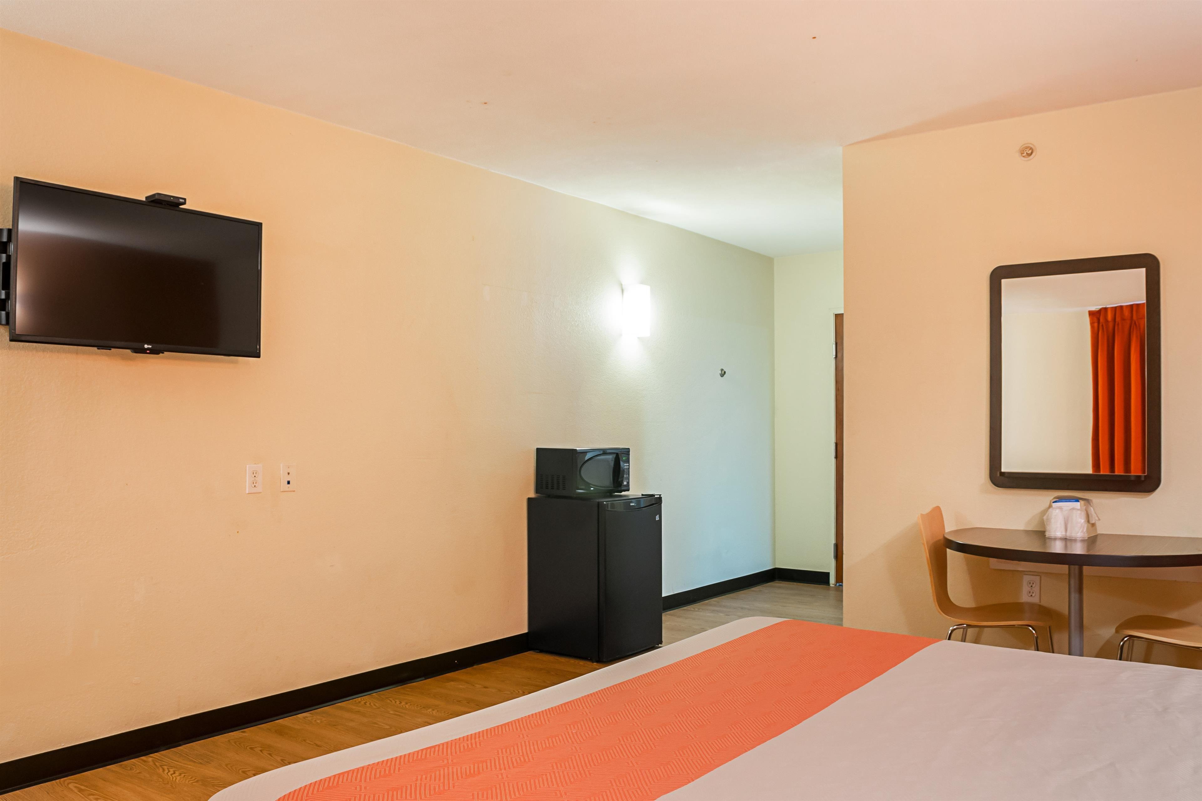 6-new Orleans, La - Near Downtown Hotel 4*