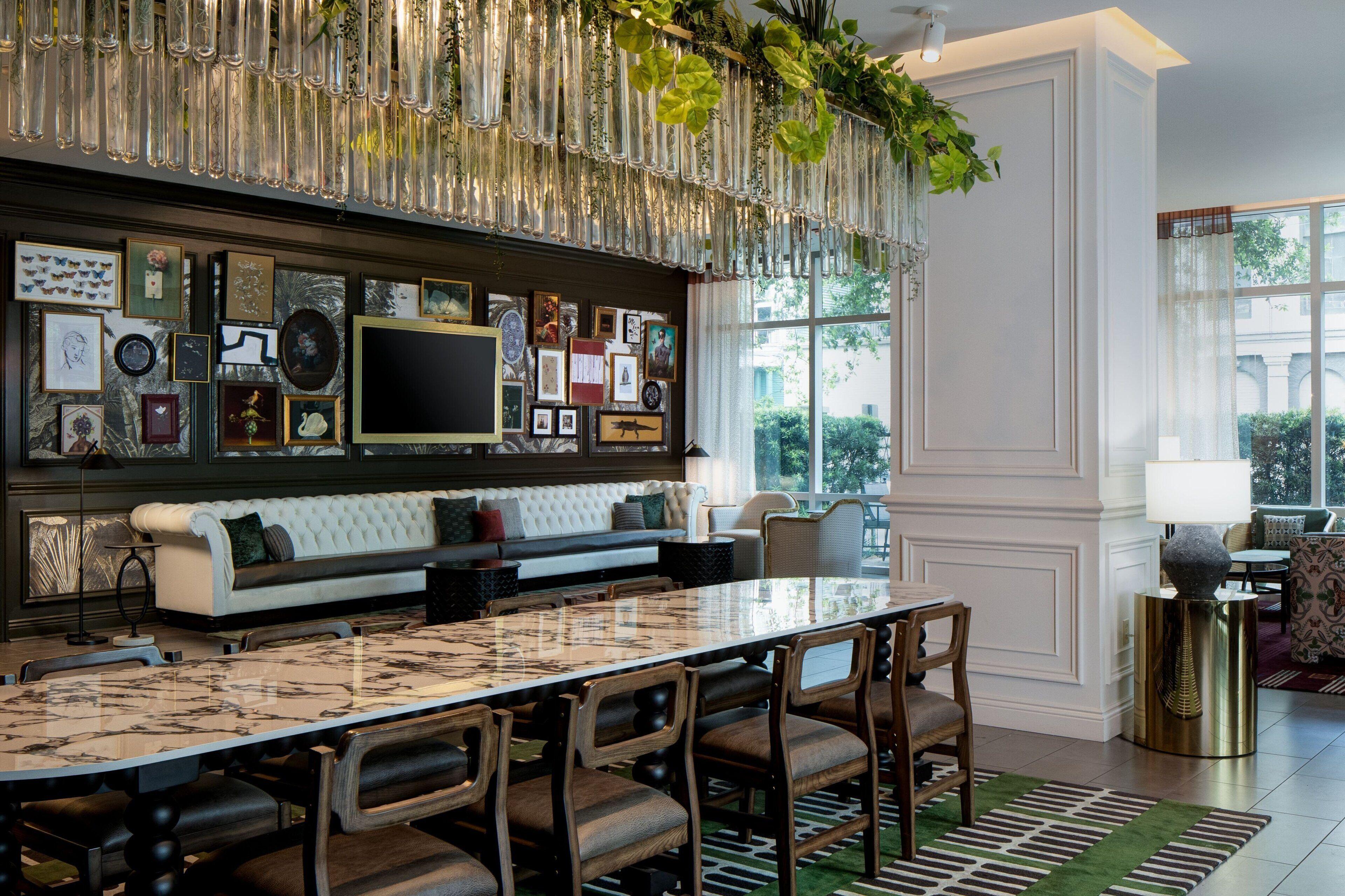 Hotel Tonnelle New Orleans, A Tribute Portfolio