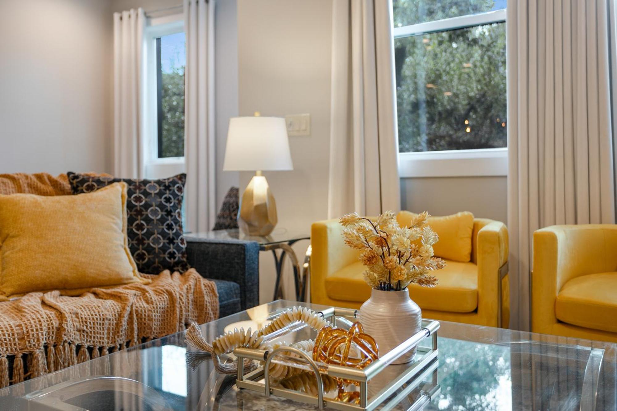 Newly Renovated 3 Story W Pool, Garage & Balconies * New Orleans