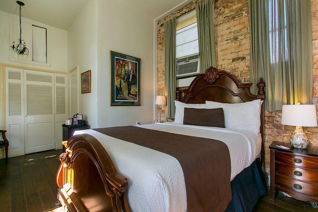 Hotel Lafitte & Bar 3*