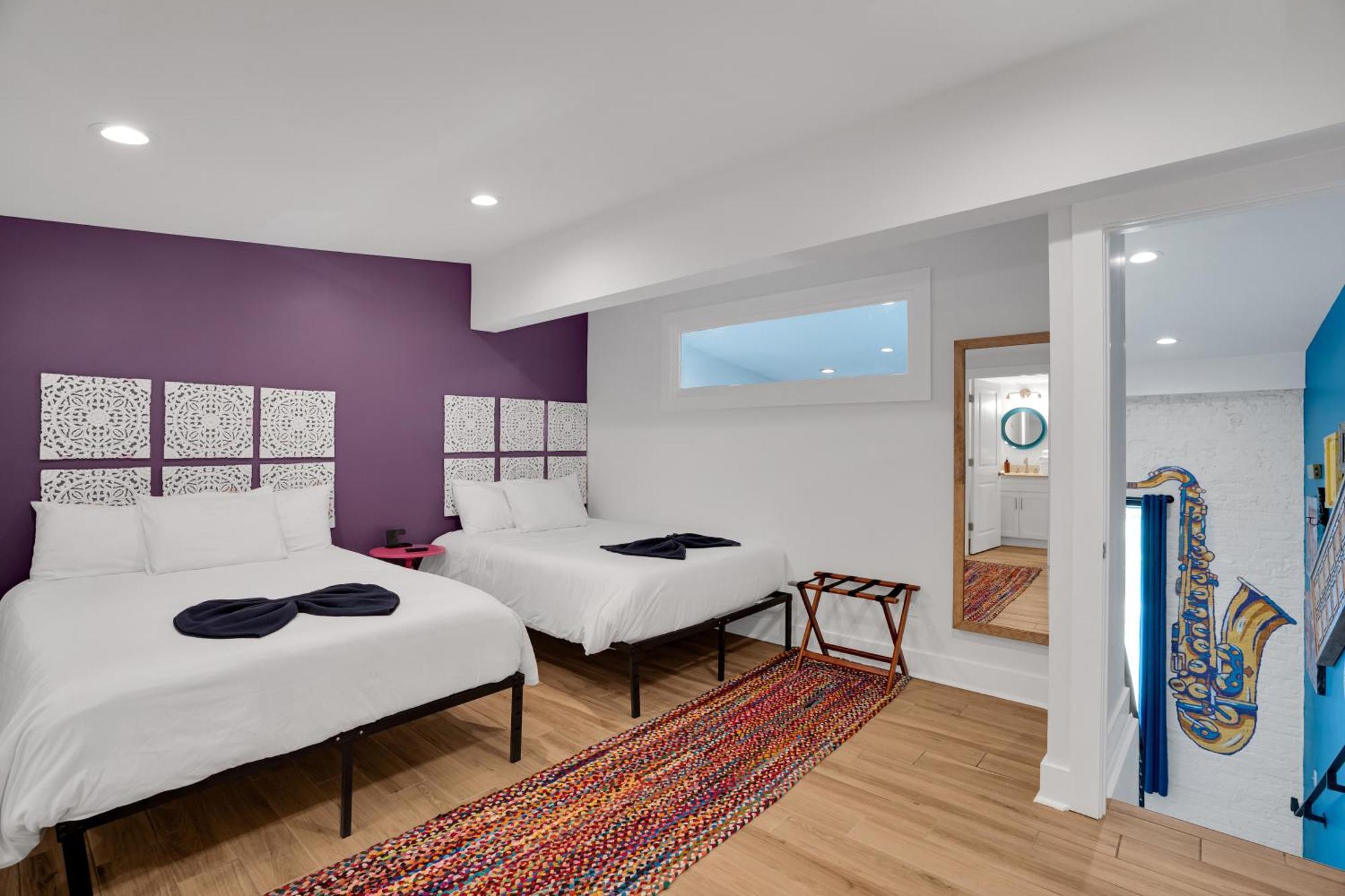 Elegant Across From Fq W Free Parking New Orleans