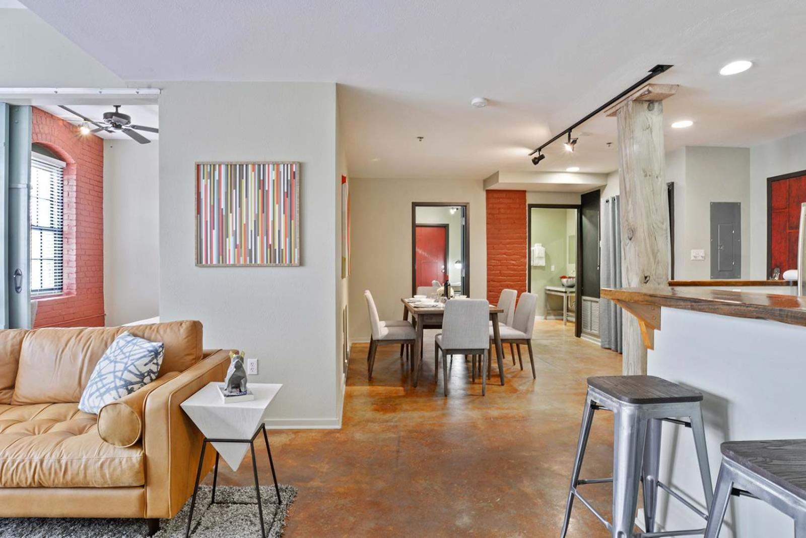 Group Getaway - 2 Modern 3br-2ba Warehouse Flats - 6 Bedrooms & 4 Baths Total *