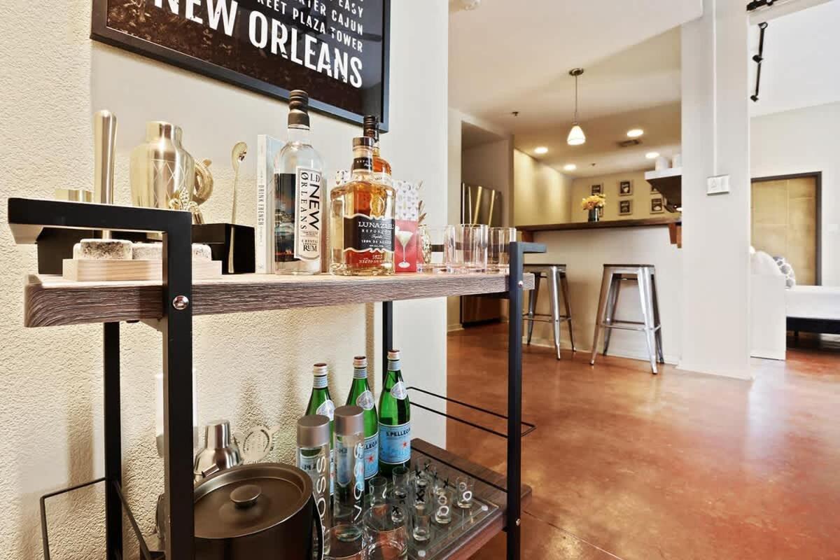 Group Getaway - 2 Modern 3br-2ba Warehouse Flats - 6 Bedrooms & 4 Baths Total *