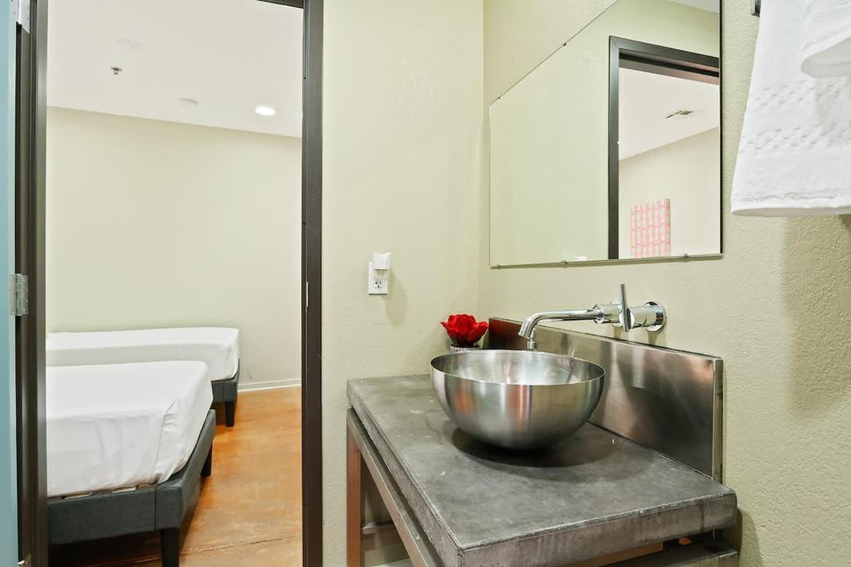 Apartment Group Getaway - 2 Modern 3br-2ba Warehouse Flats - 6 Bedrooms & 4 Baths Total New Orleans