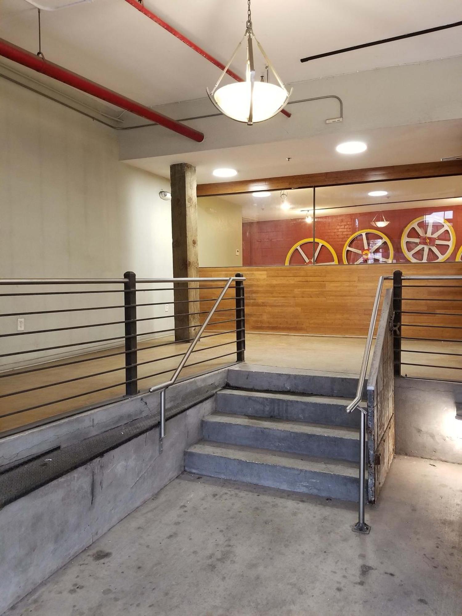 Group Getaway - 2 Modern 3br-2ba Warehouse Flats - 6 Bedrooms & 4 Baths Total Apartment *