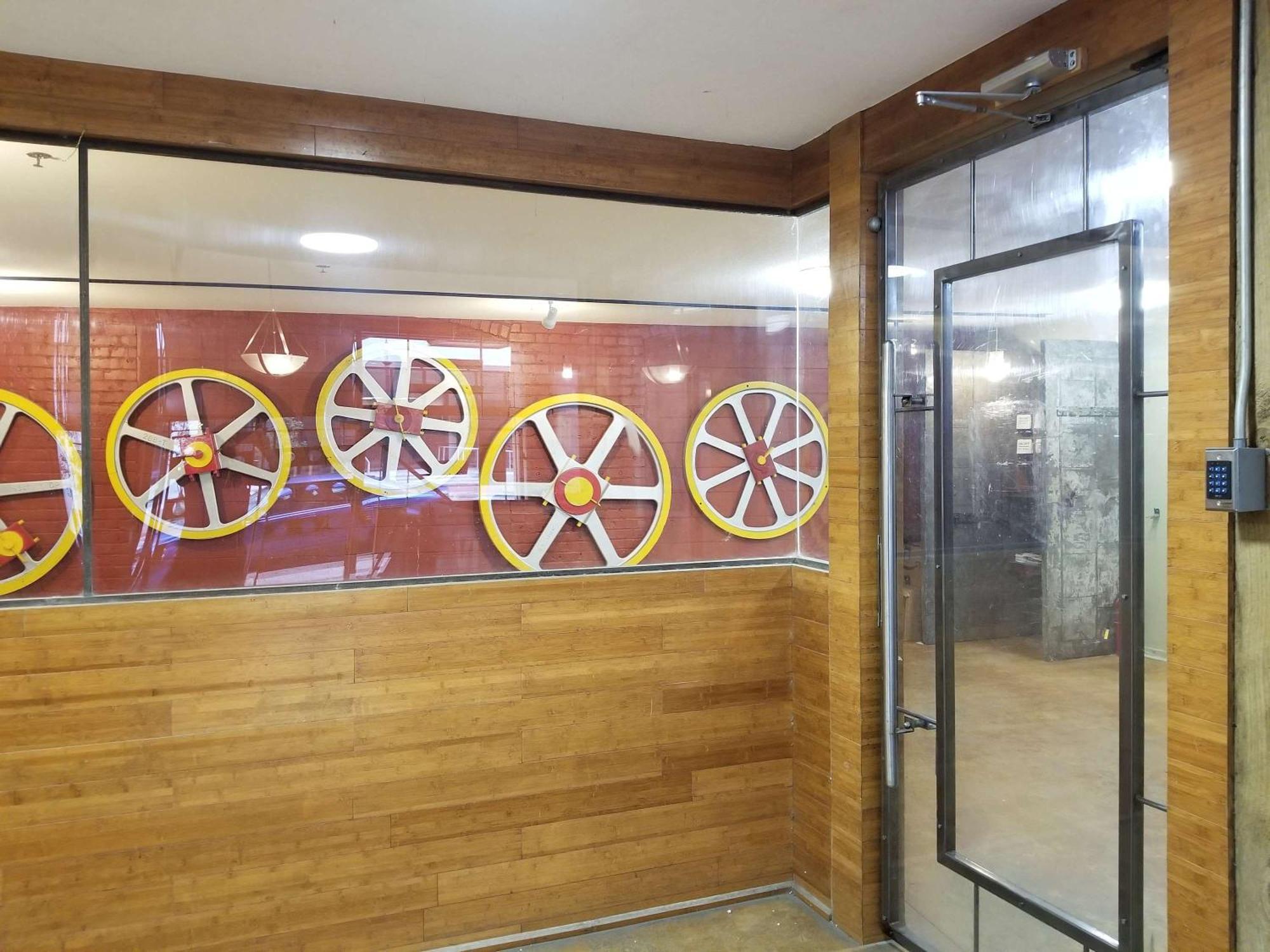 Group Getaway - 2 Modern 3br-2ba Warehouse Flats - 6 Bedrooms & 4 Baths Total *