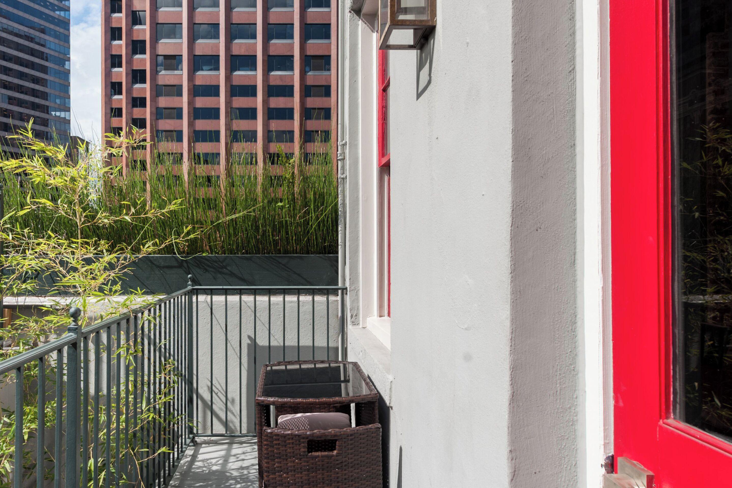 The Natchez Aparthotel