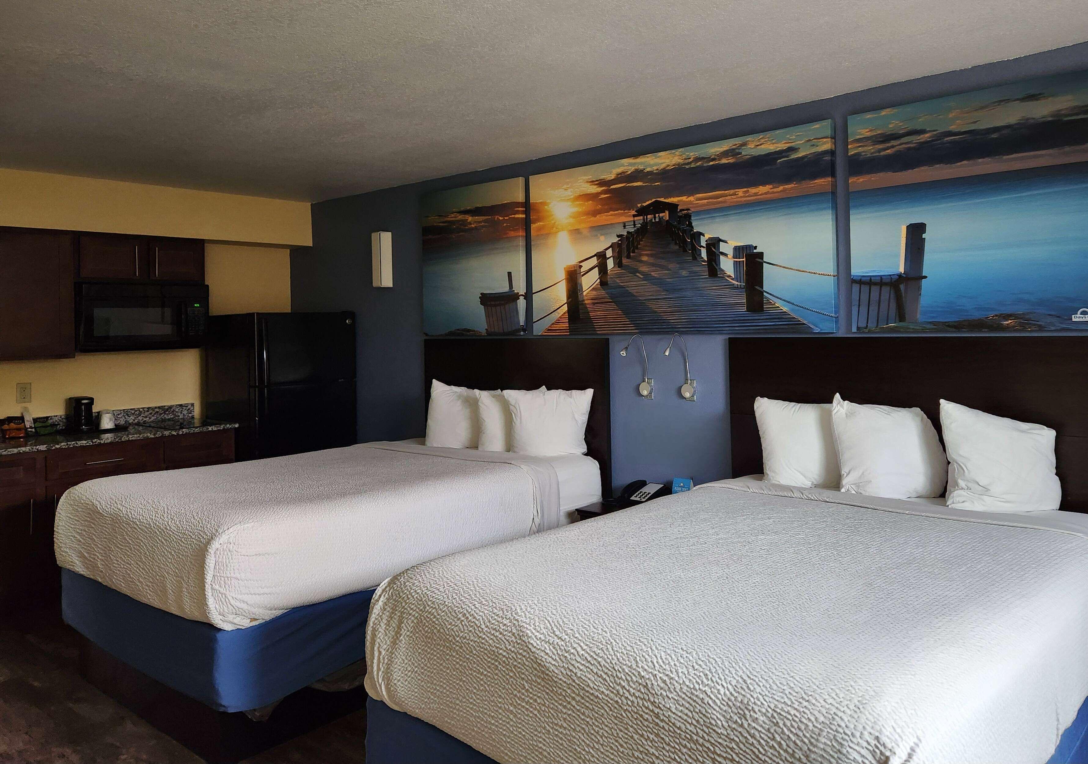 Hotel Days By Wyndham Pontchartrain 3*