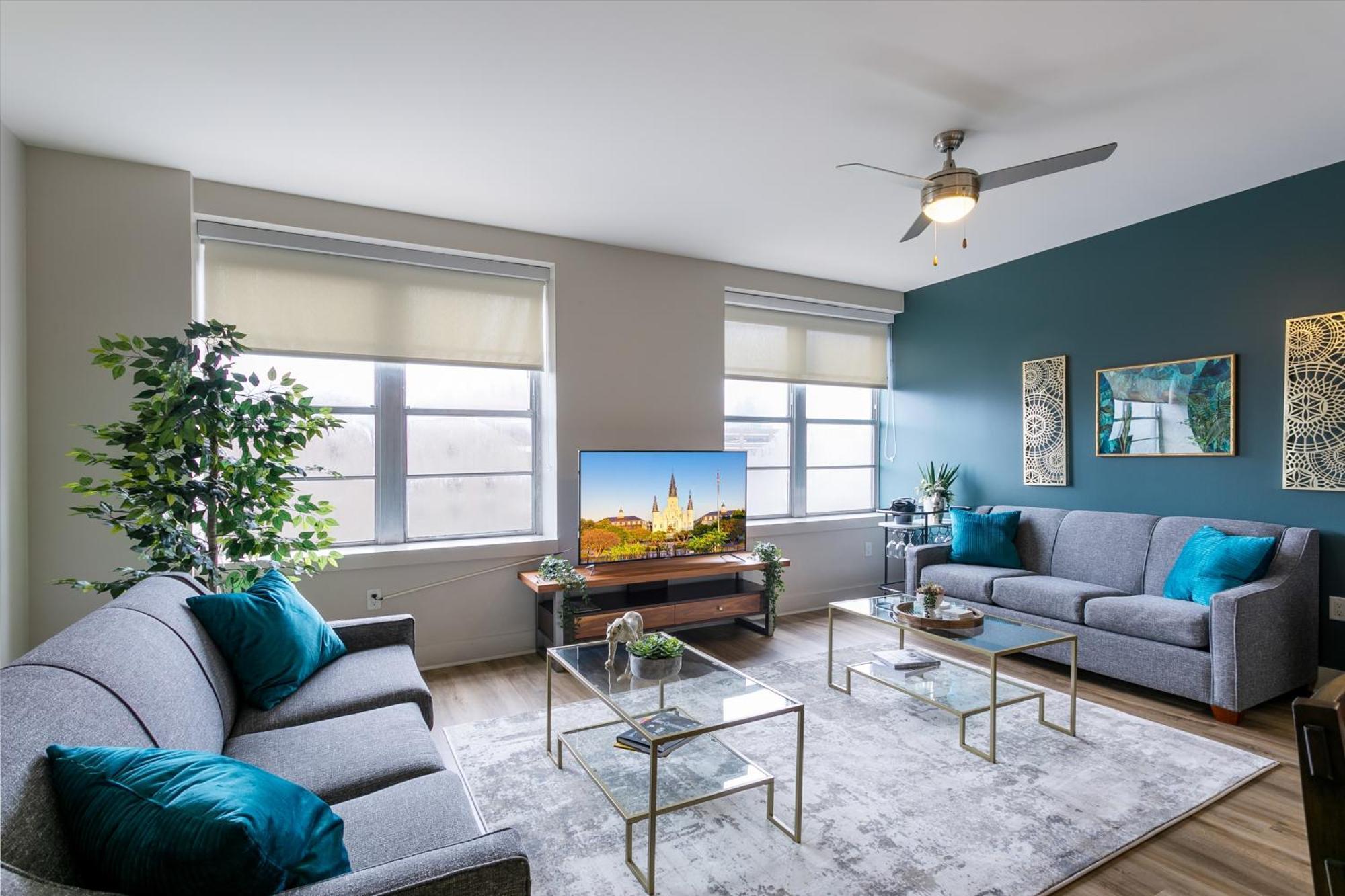 California Building 3* New Orleans