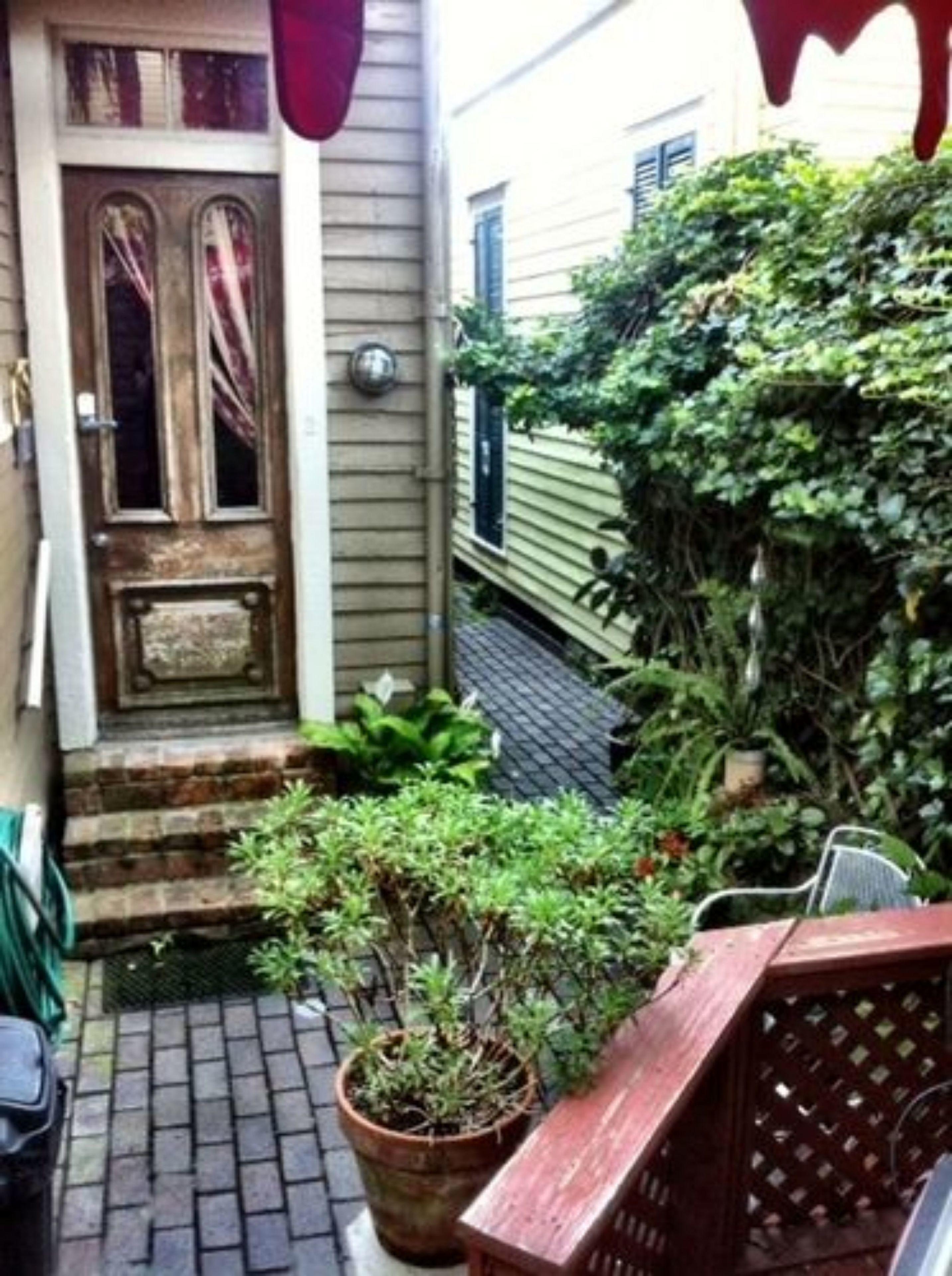 Royal Barracks New Orleans