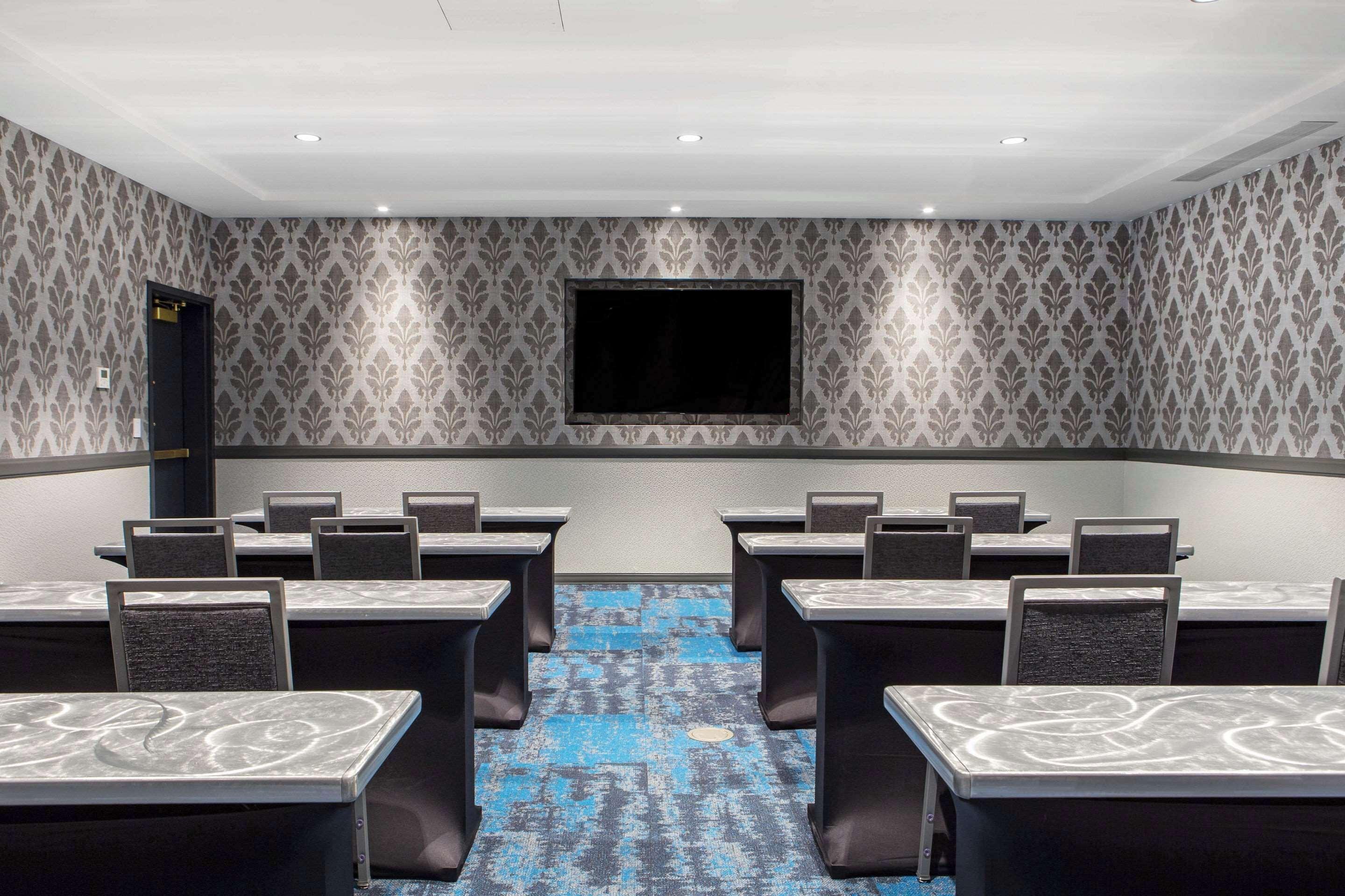 Hotel Cambria Downtown Warehouse District New Orleans