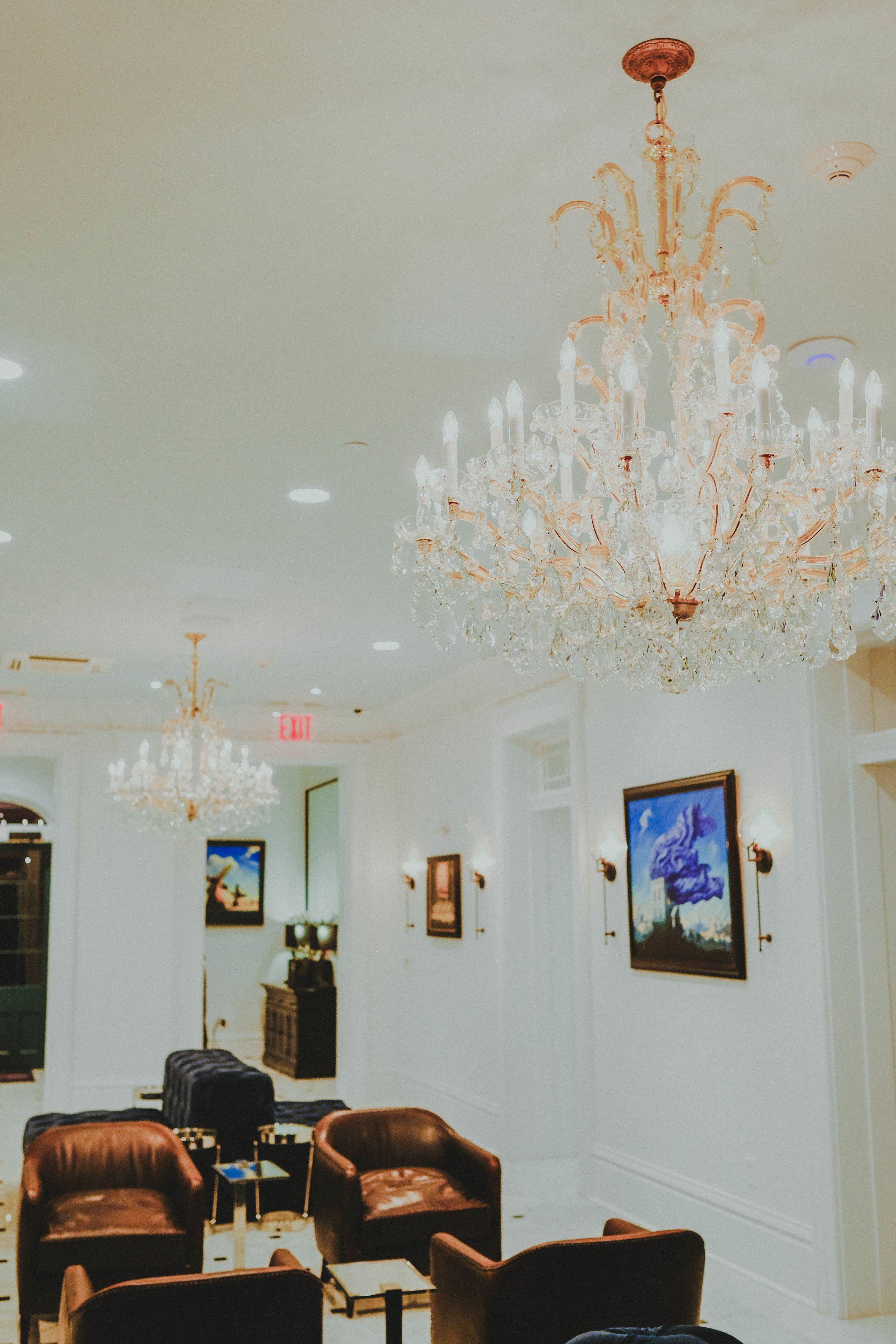 Royal Frenchmen And Bar Hotel