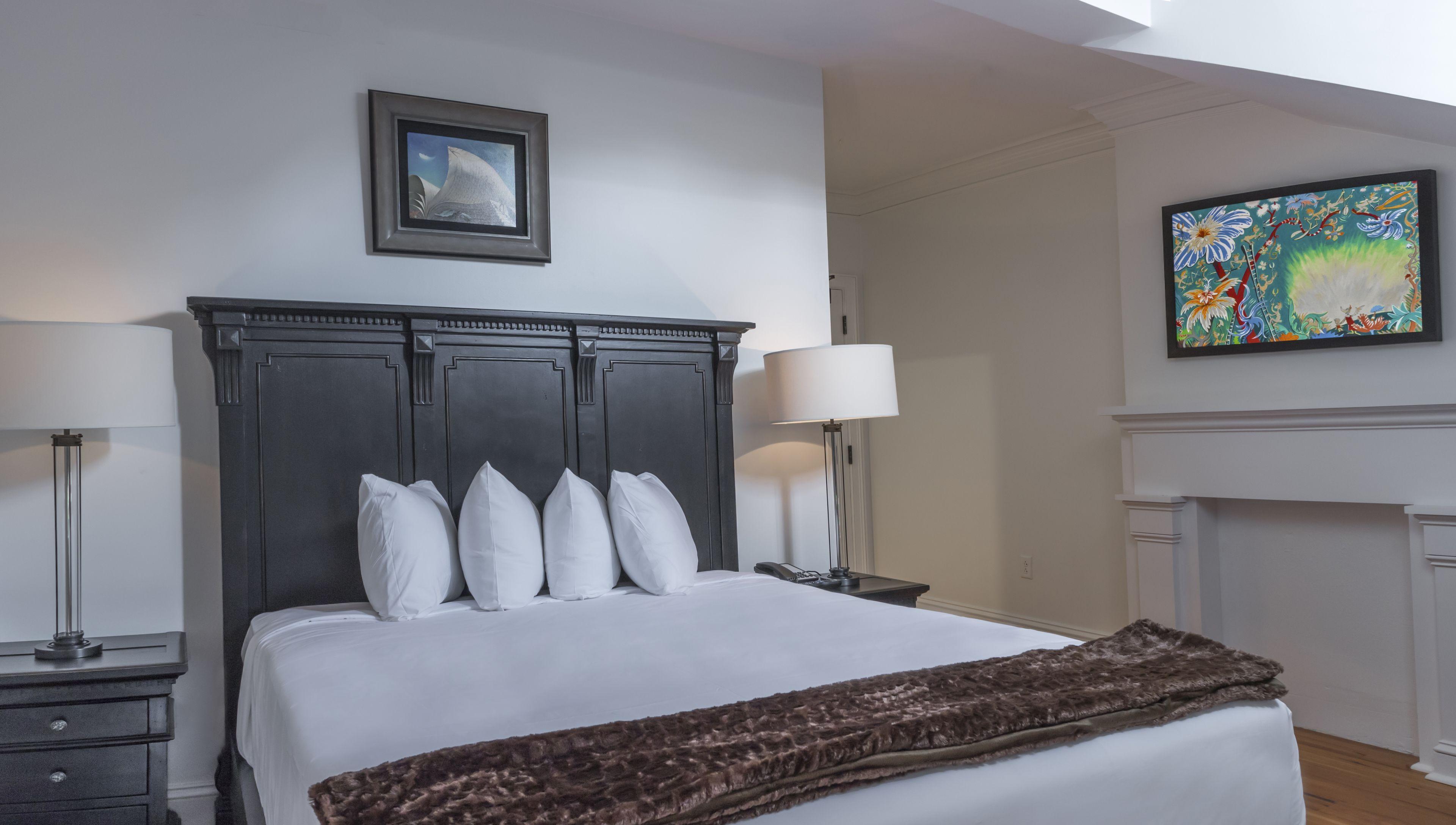 Hotel Royal Frenchmen And Bar