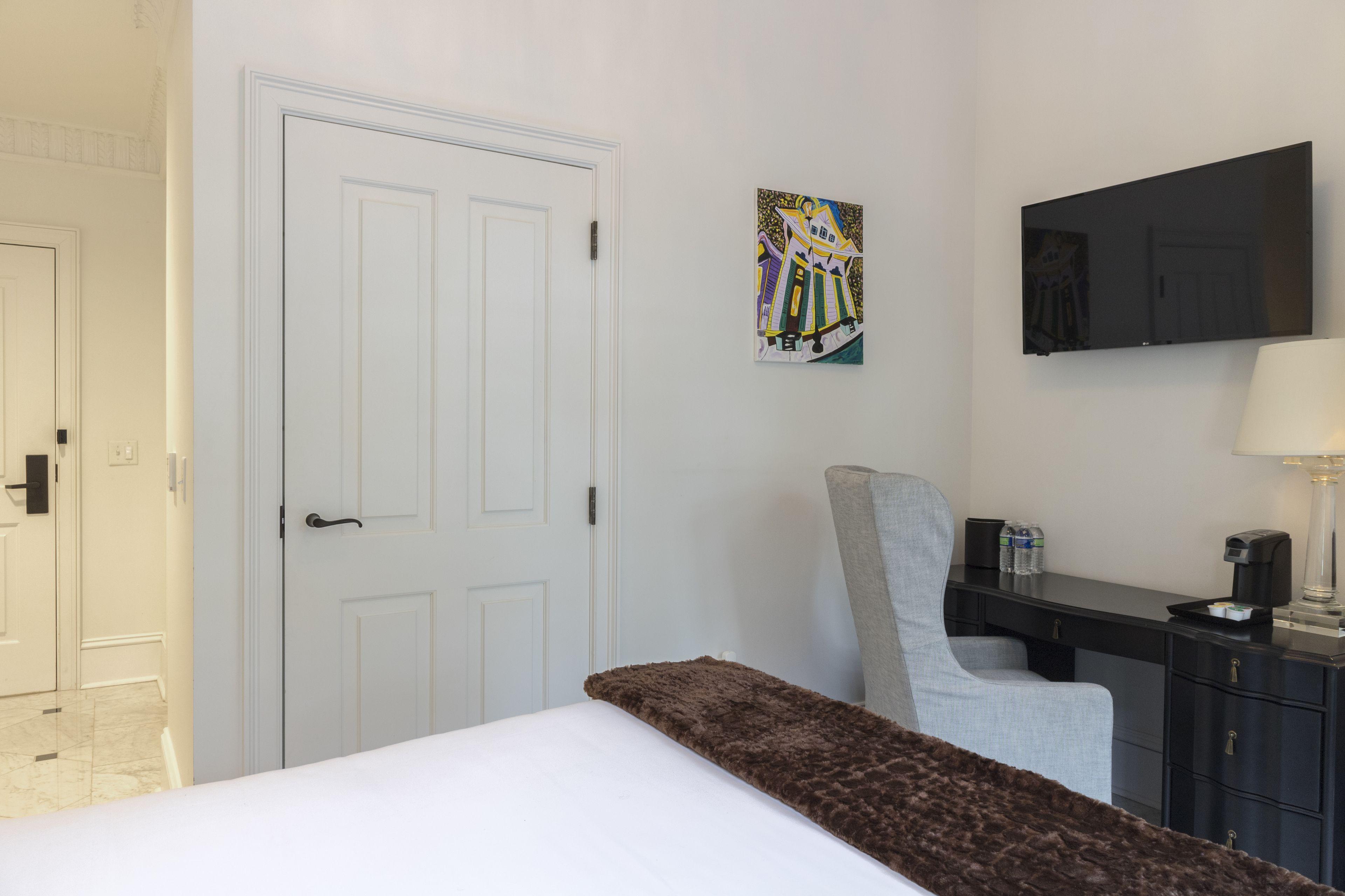 Royal Frenchmen And Bar