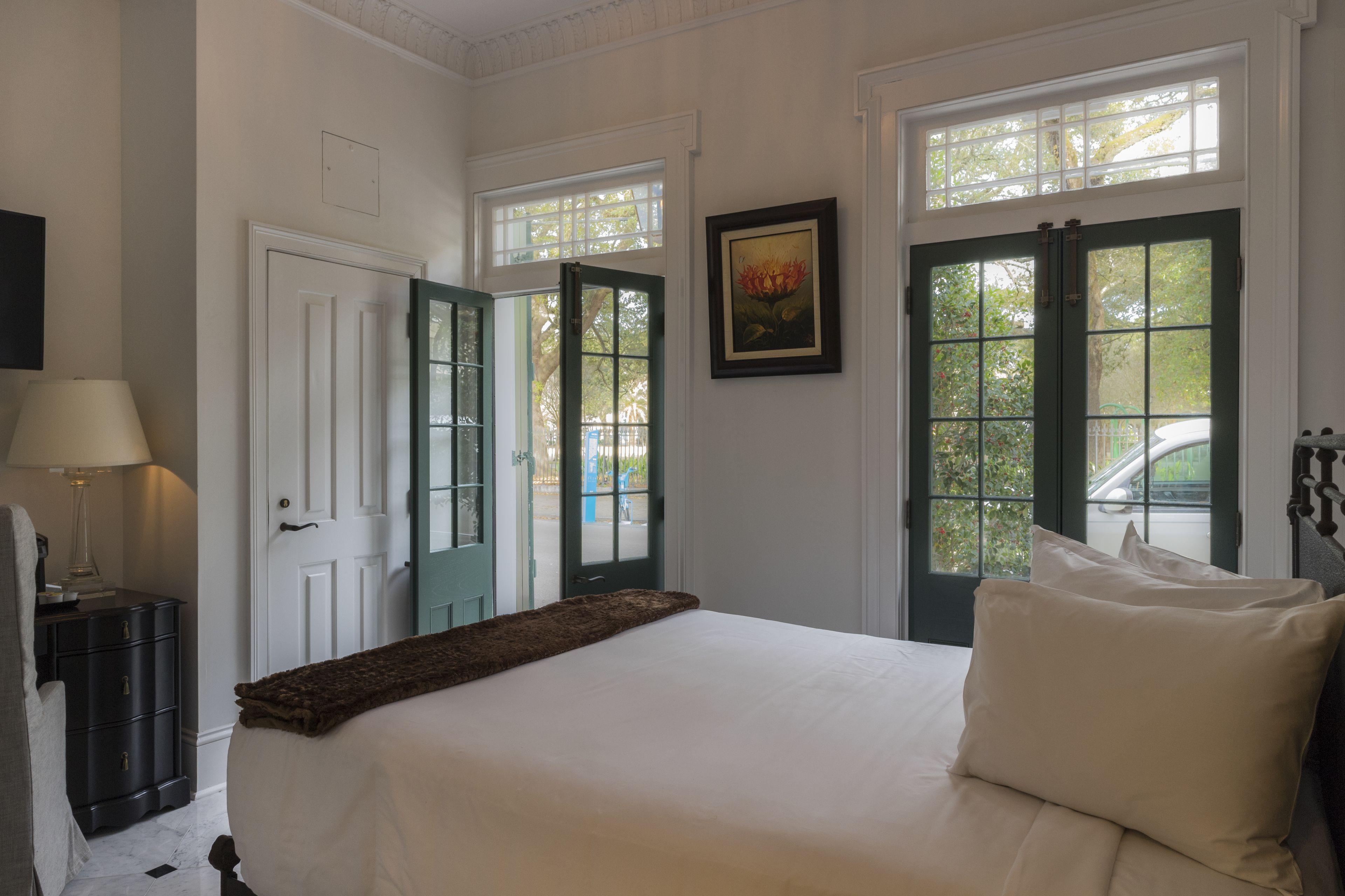 Royal Frenchmen And Bar