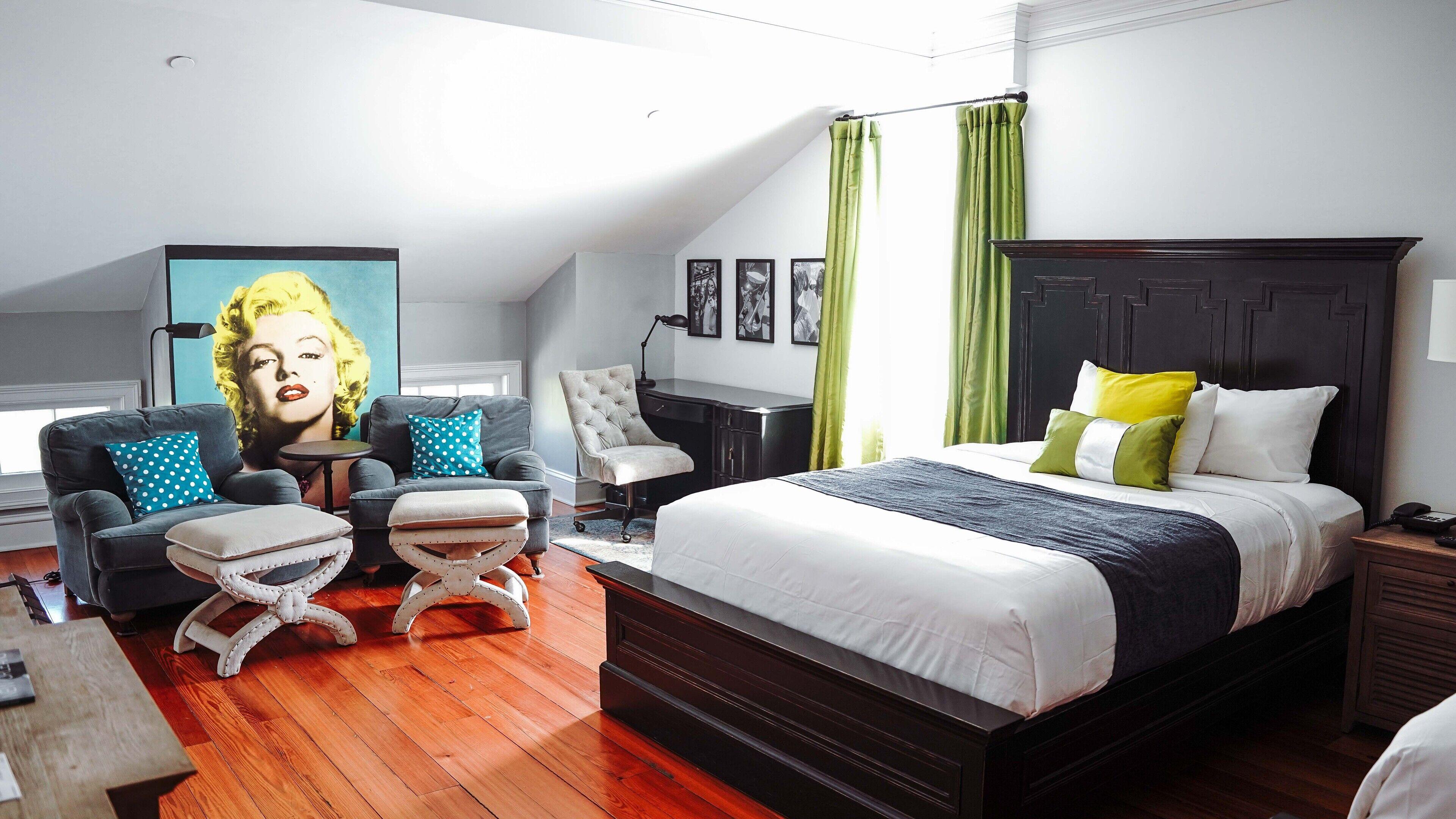 Hotel Royal Frenchmen And Bar