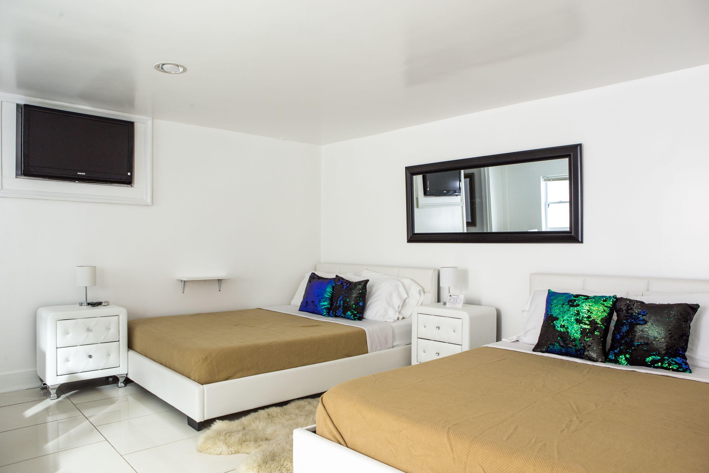 Magazine Mansion Motel