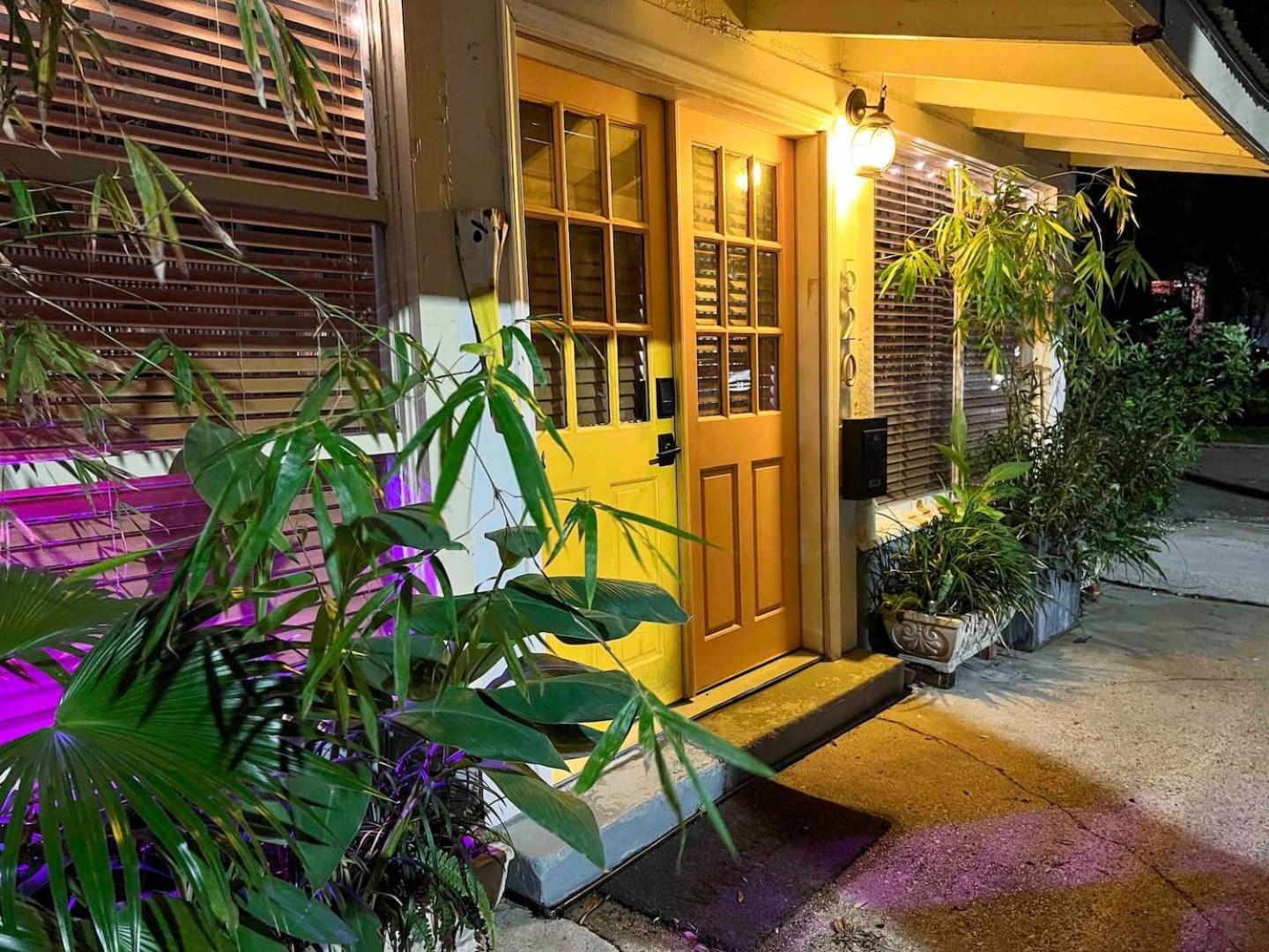 Algiers Point Near Ferry To French Q