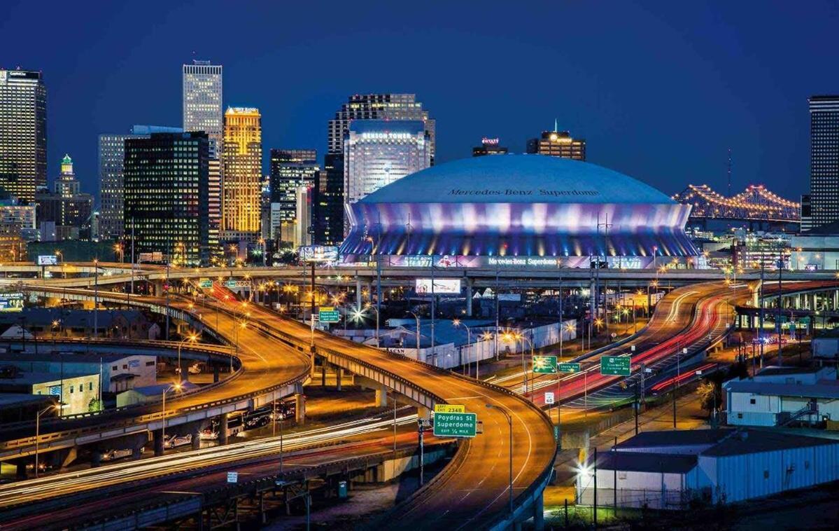 Gentilly With Off Street Parking And Jacuzzi Style Tub * New Orleans