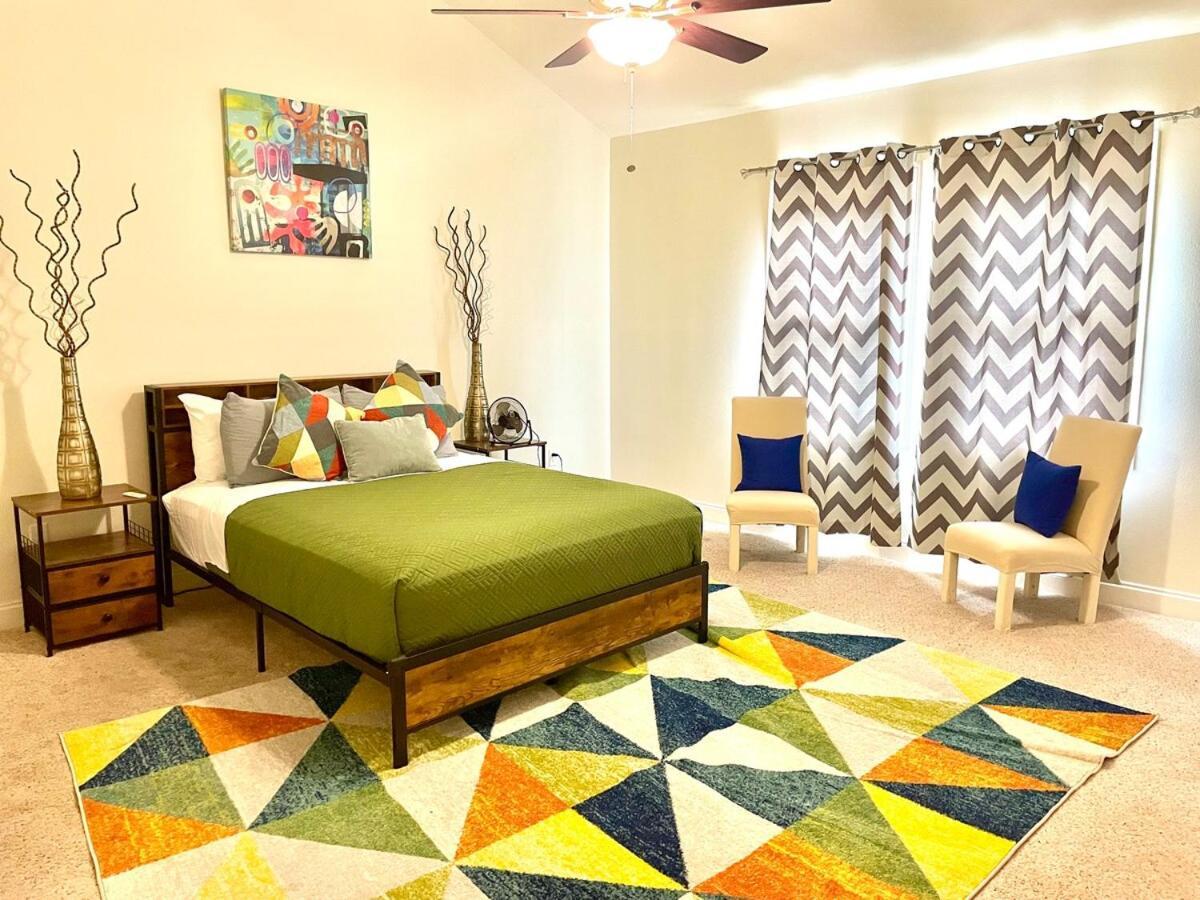 Gentilly With Off Street Parking And Jacuzzi Style Tub Holiday home