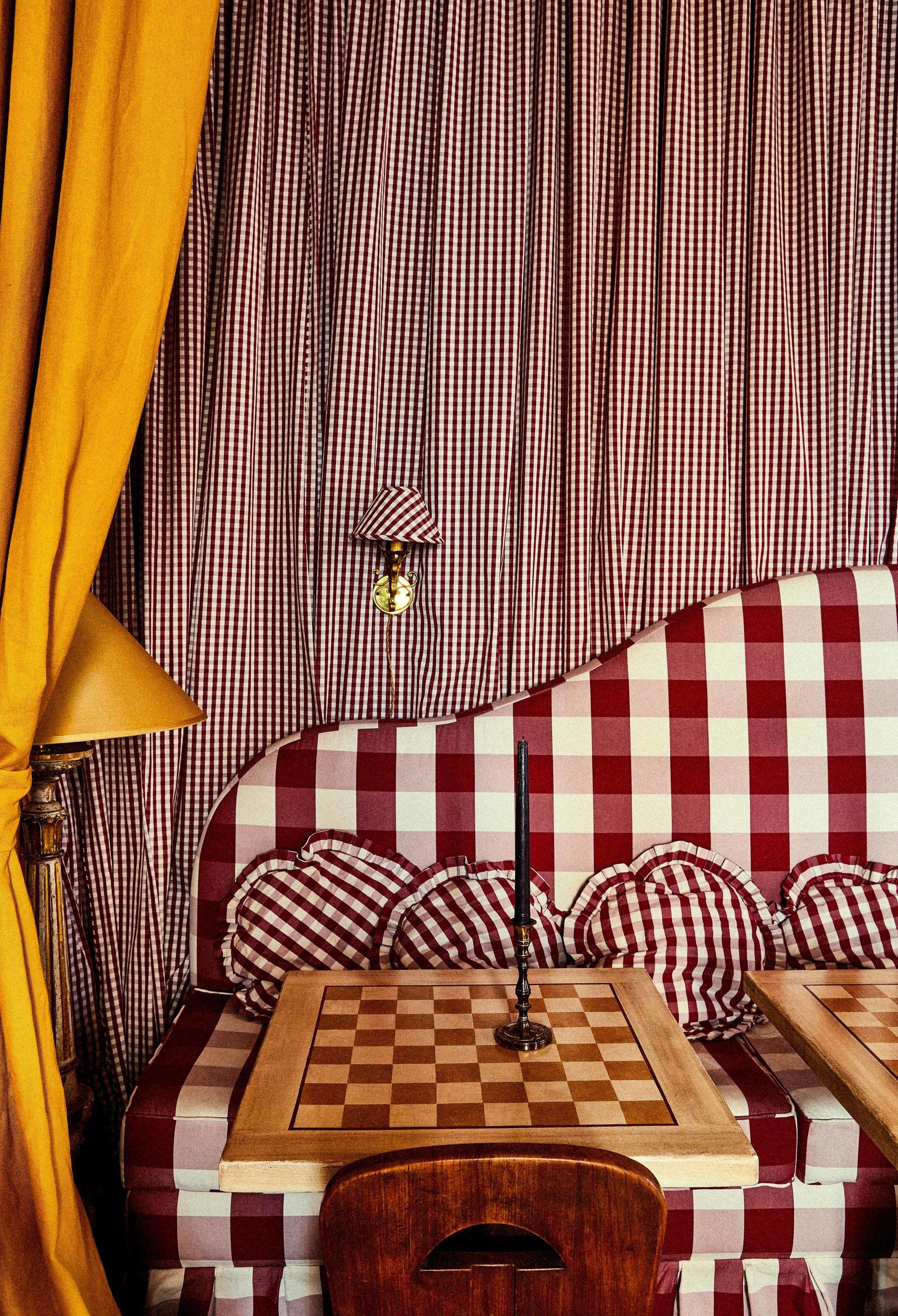 Peter And Paul, An Ash 4*