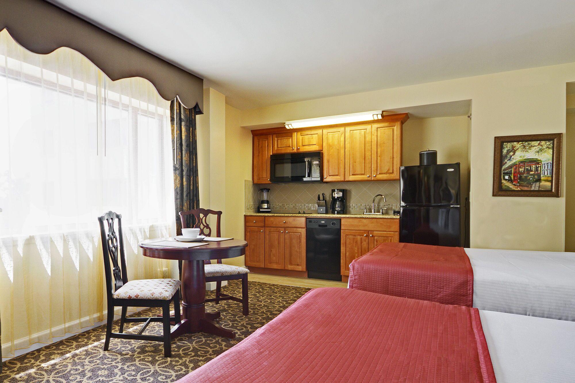 Club Wyndham Avenue Plaza 3*