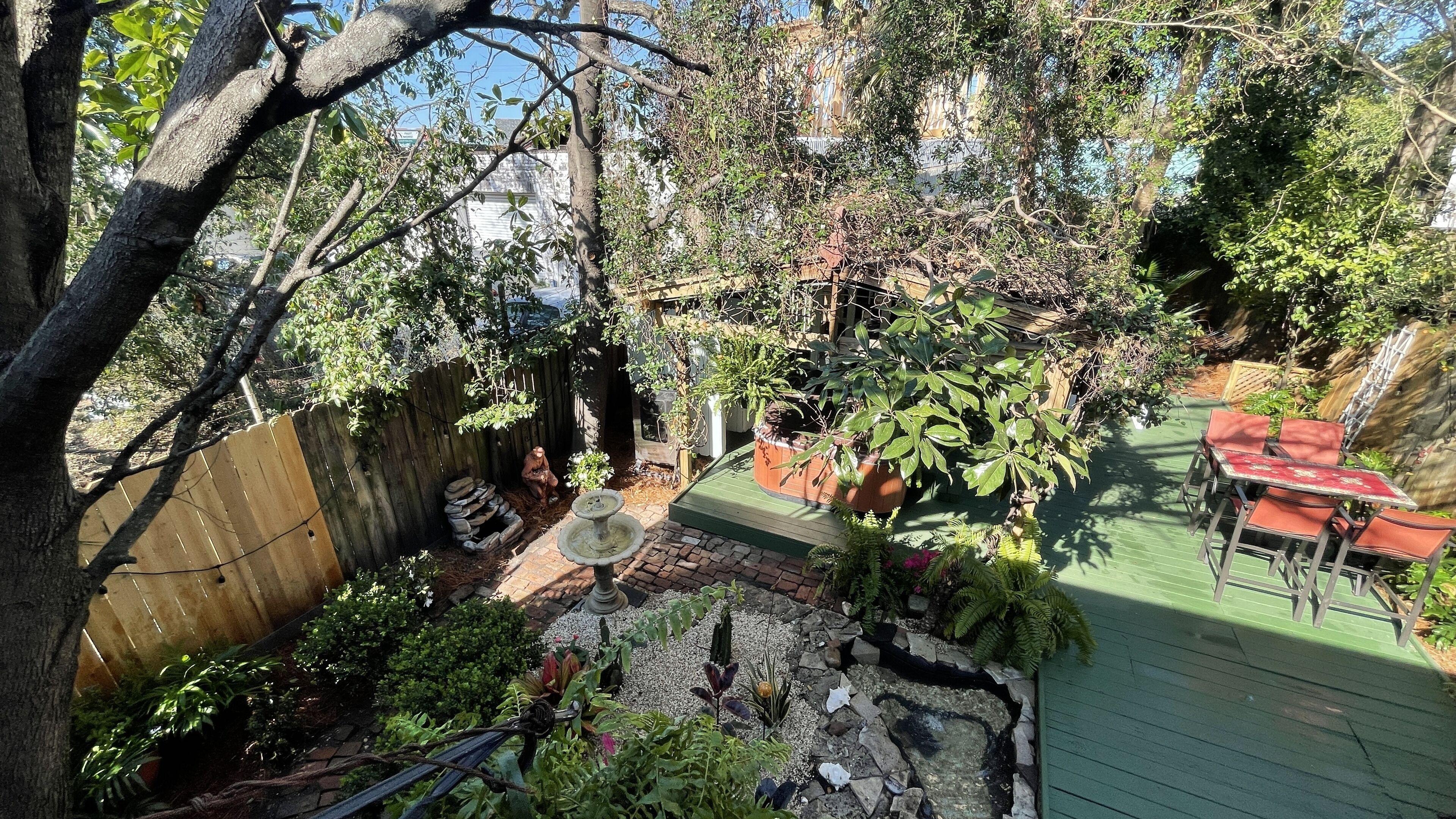 Madame Isabelle's House Hostel