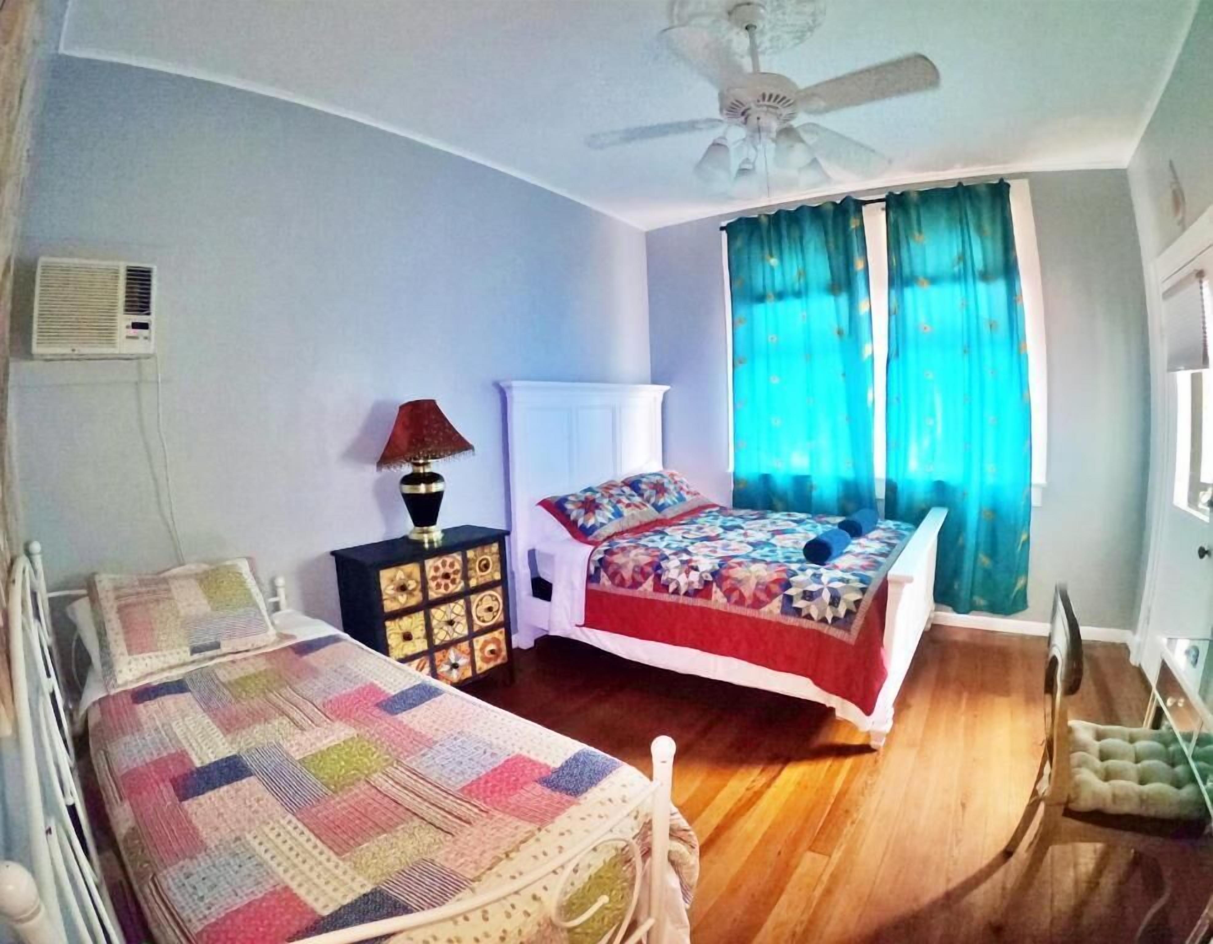 Madame Isabelle's House Hostel