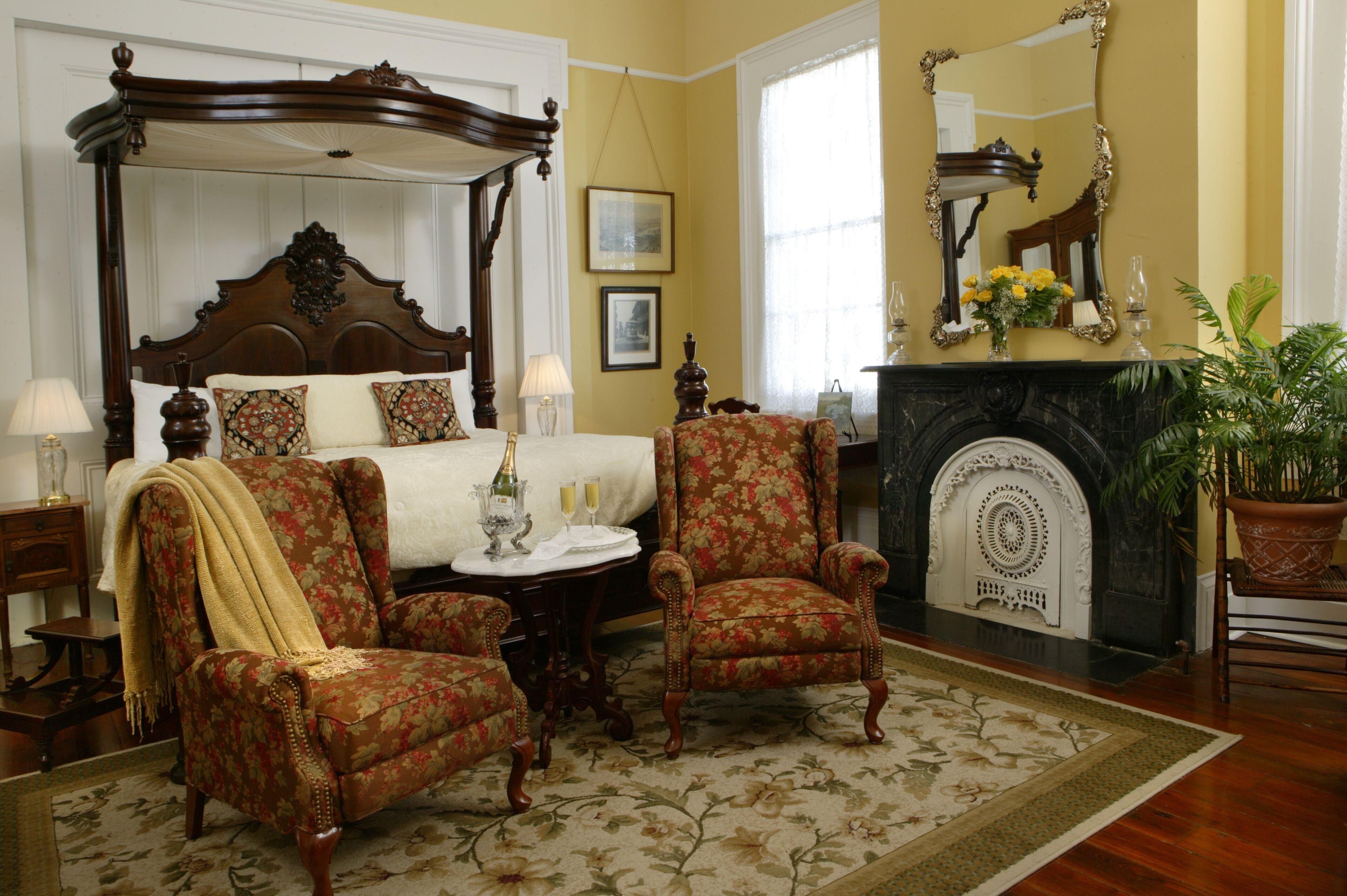 Ashton's New Orleans