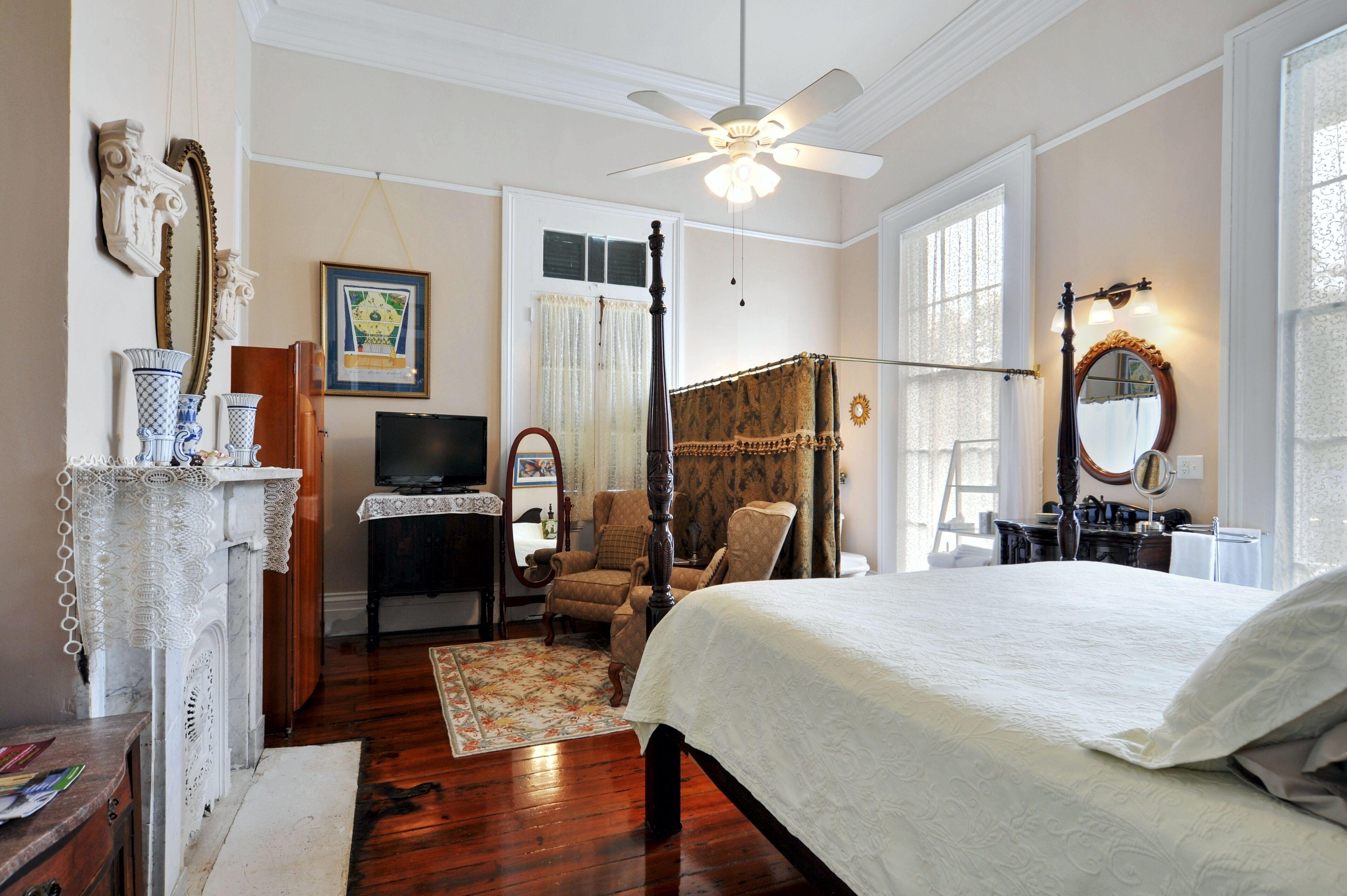 Bed & Breakfast Ashton's New Orleans