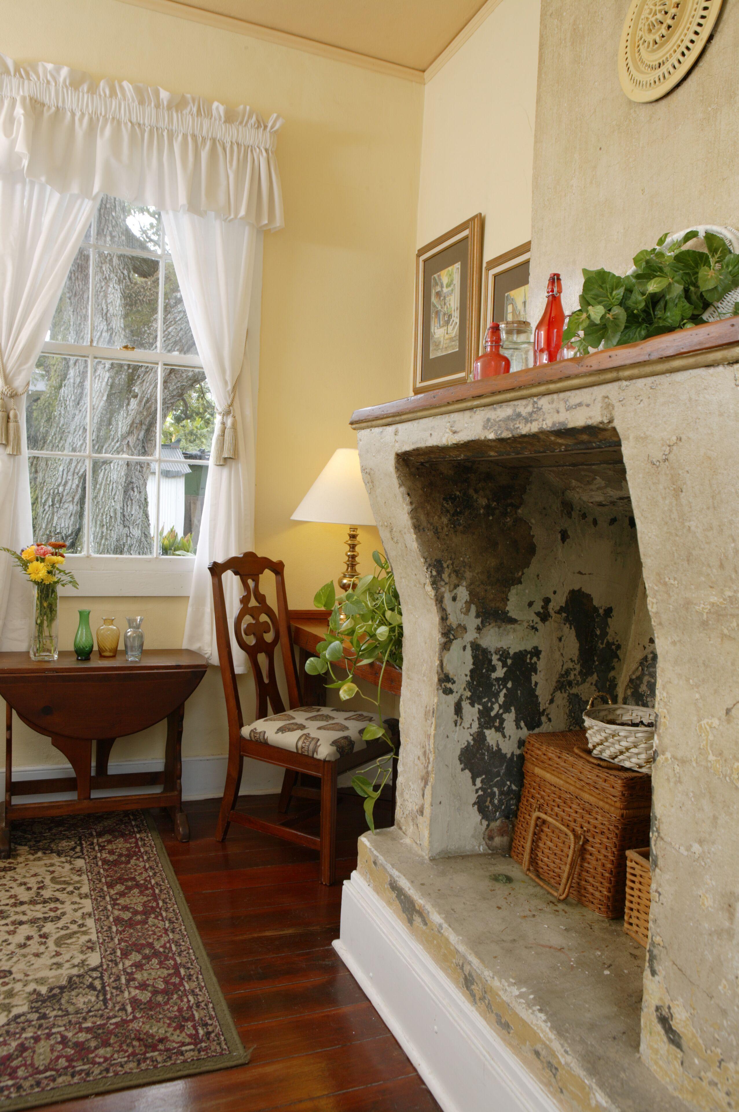 Ashton's Bed & Breakfast 4*