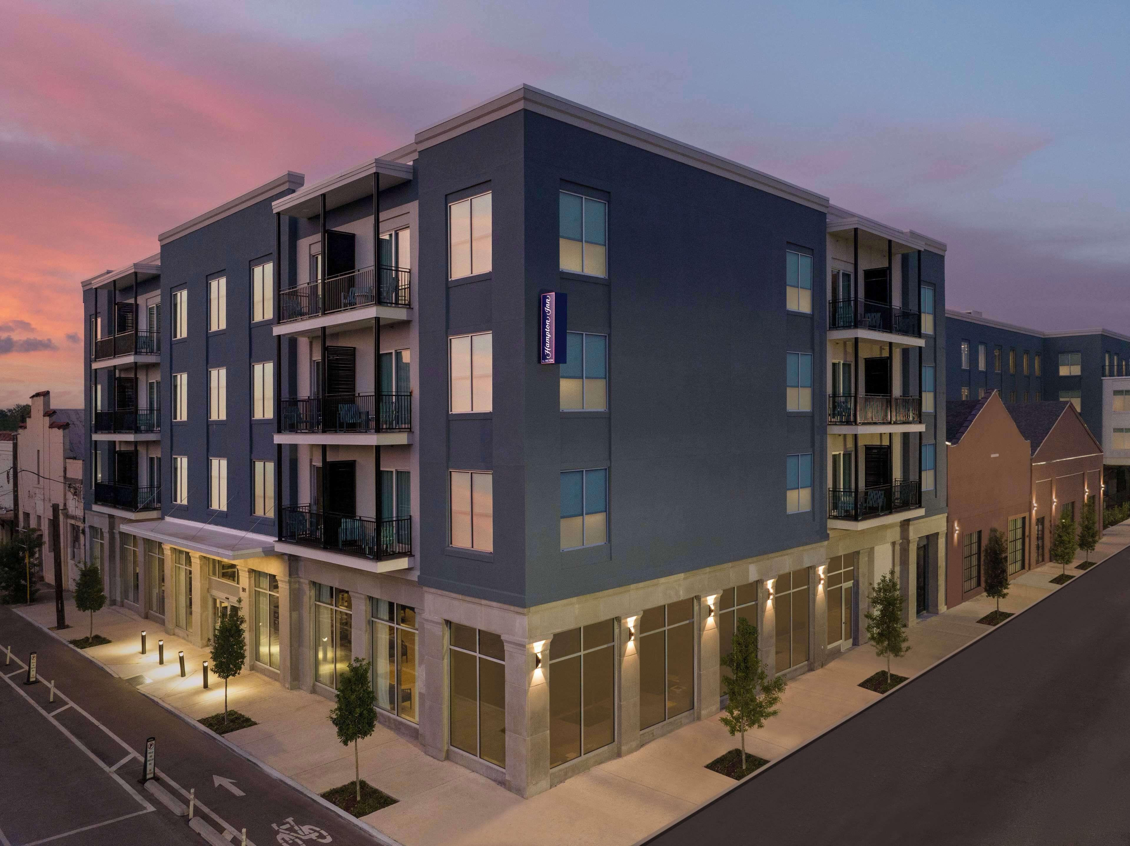 Hampton French Quarter Market Area Hotel