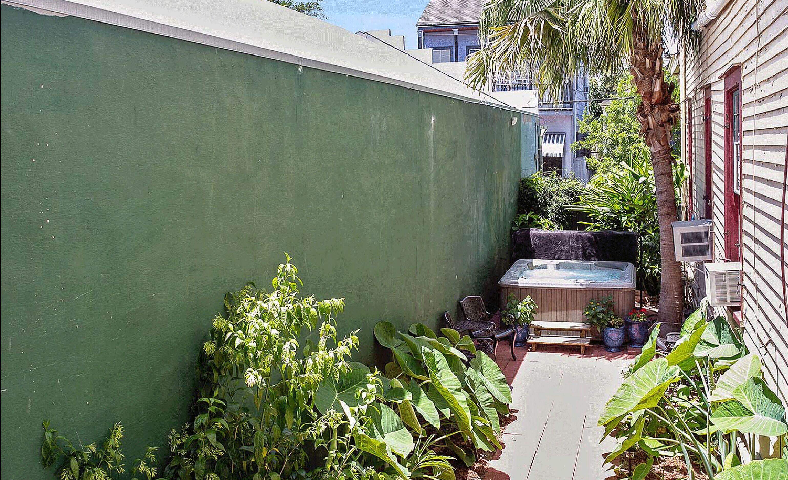 The Mansion On Royal Hotel