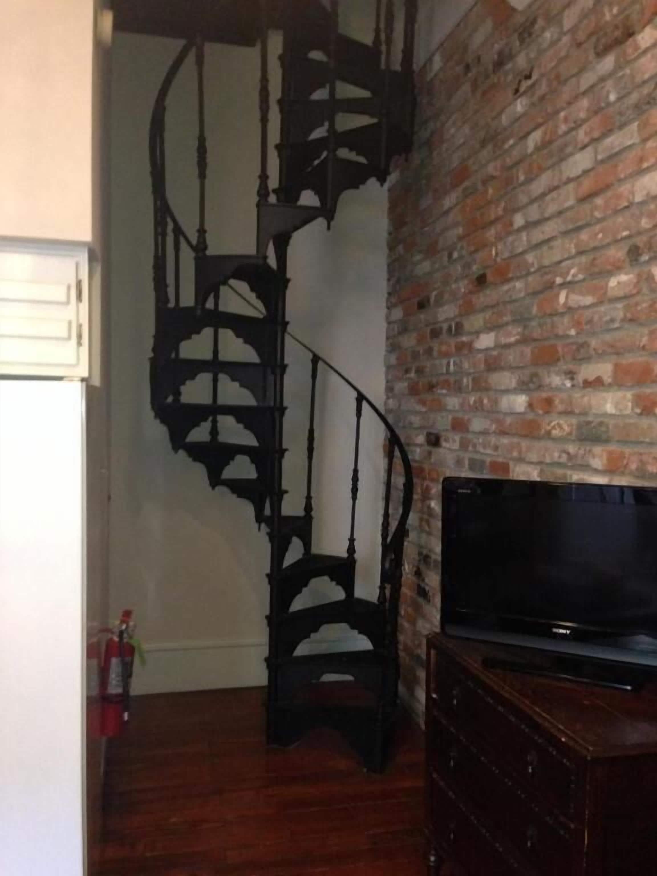 Chateau Orleans Aparthotel