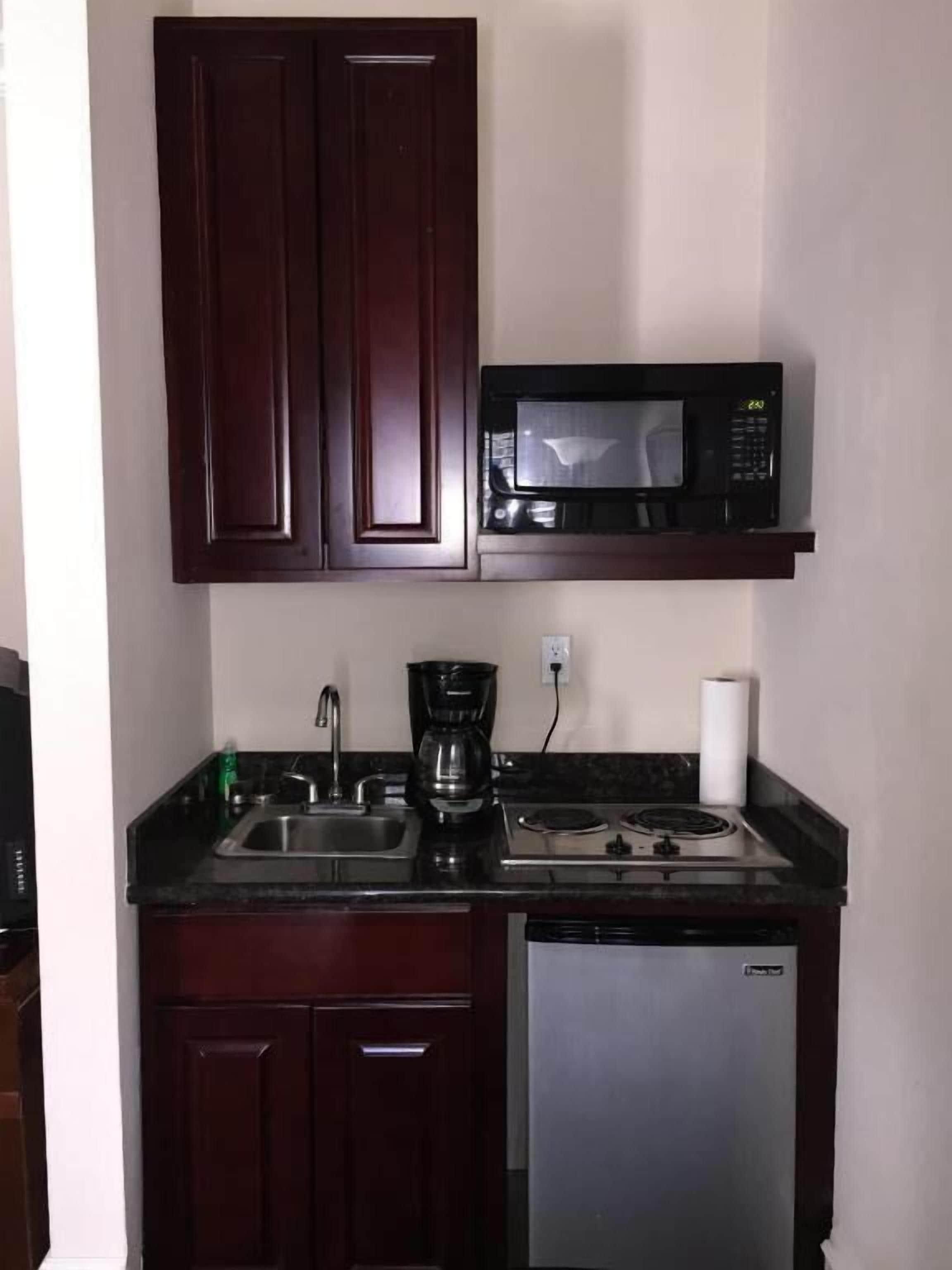 Chateau Orleans Aparthotel 3*