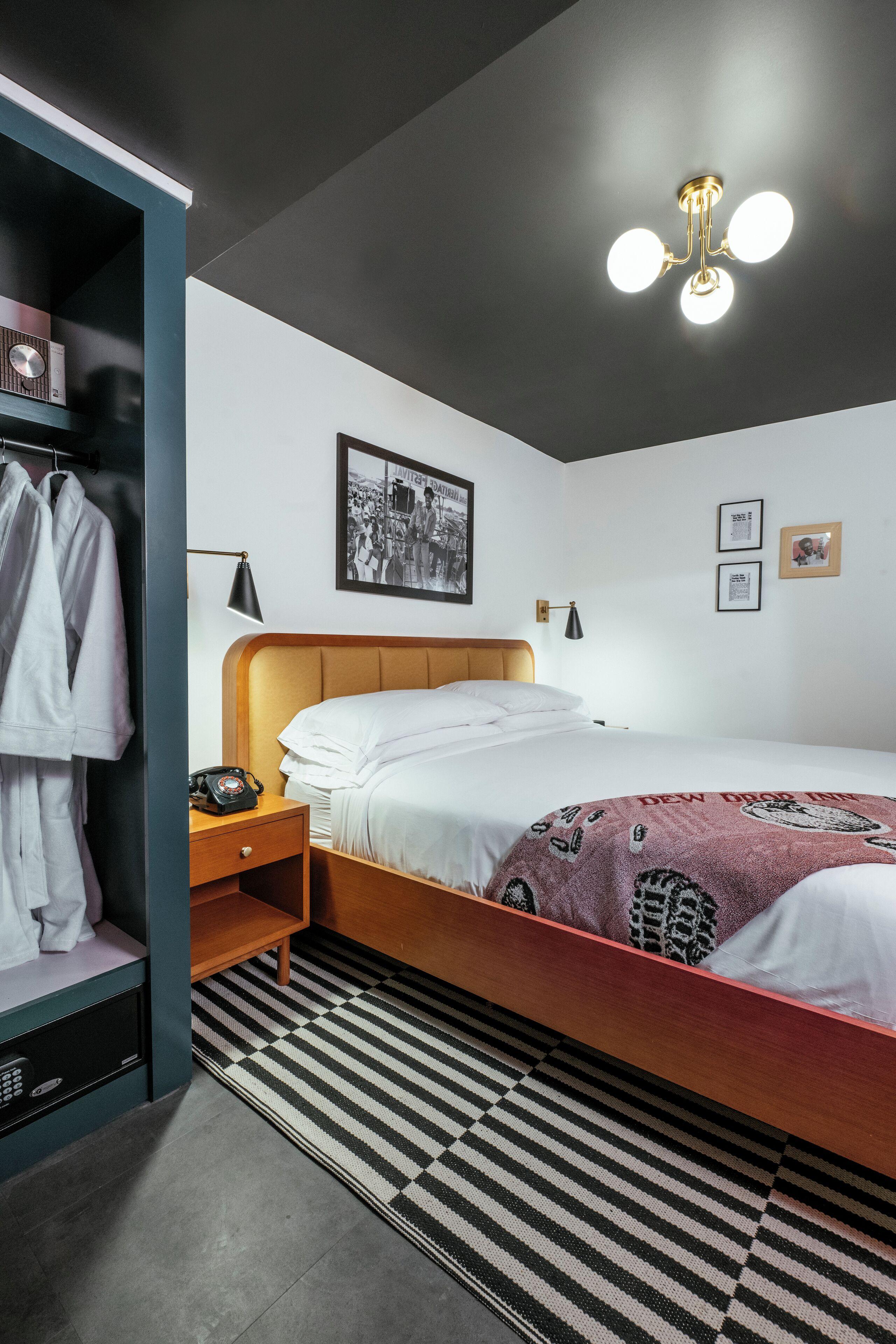 Hotel Dew Drop & Lounge New Orleans