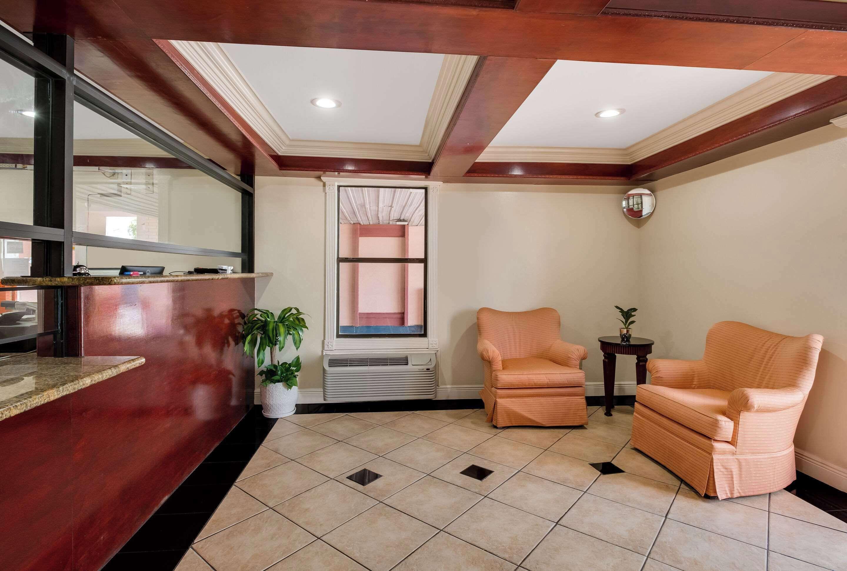 Relax Inn & Suites New Orleans