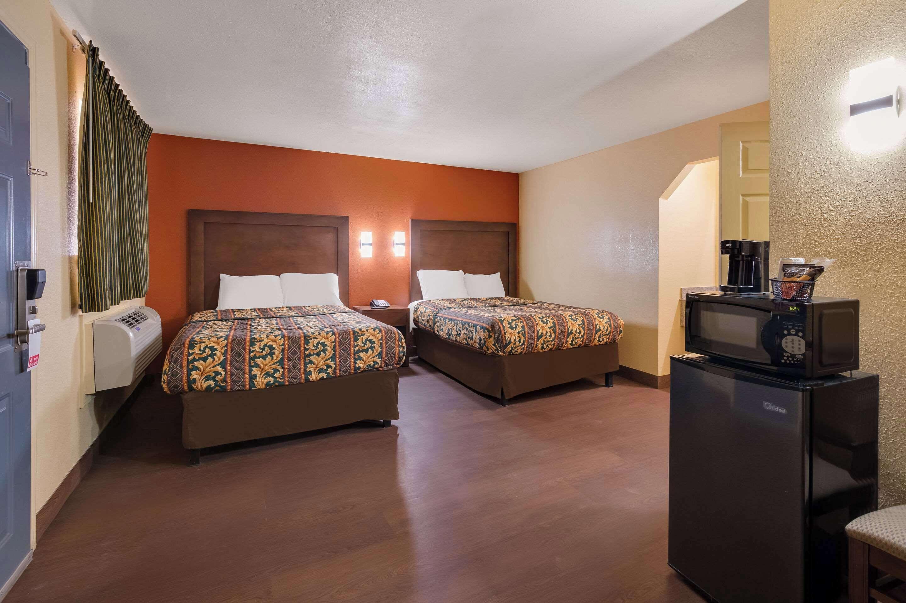 Relax Inn & Suites New Orleans
