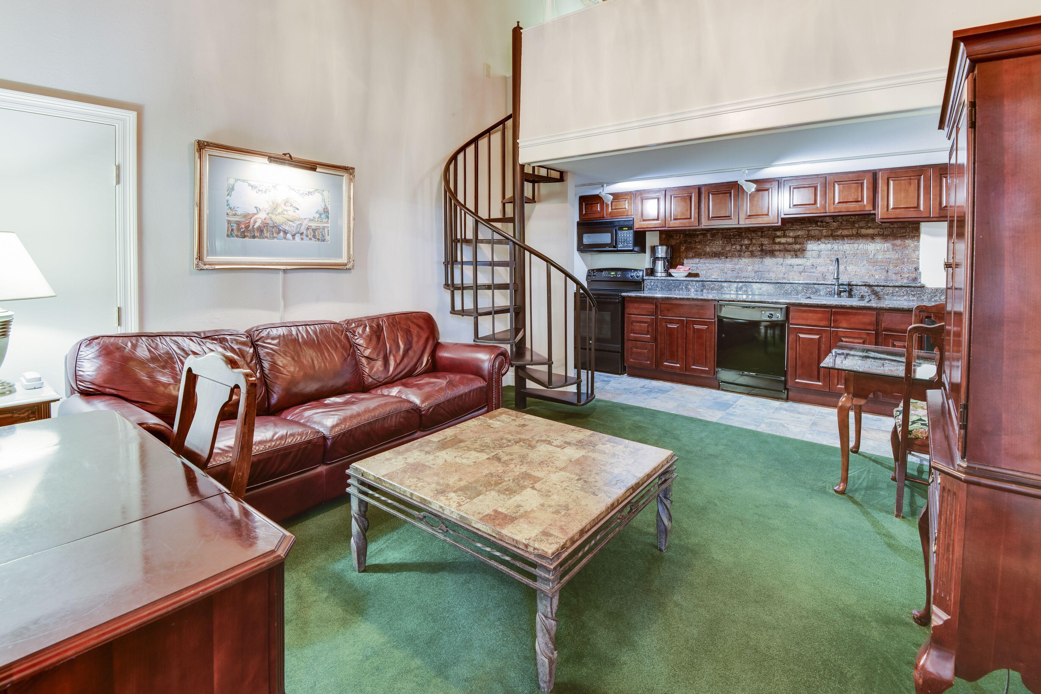 Plaza Downtown Hotel