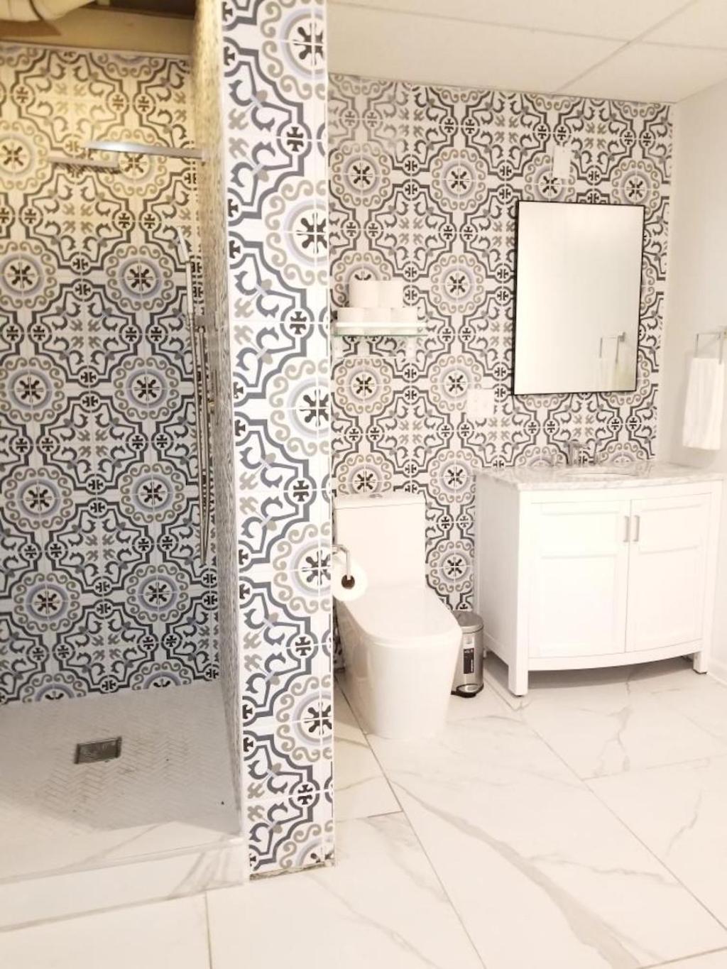 Hotel 7 Br- Sleeps 15! Famous Lakefront Amazing Property! New Orleans