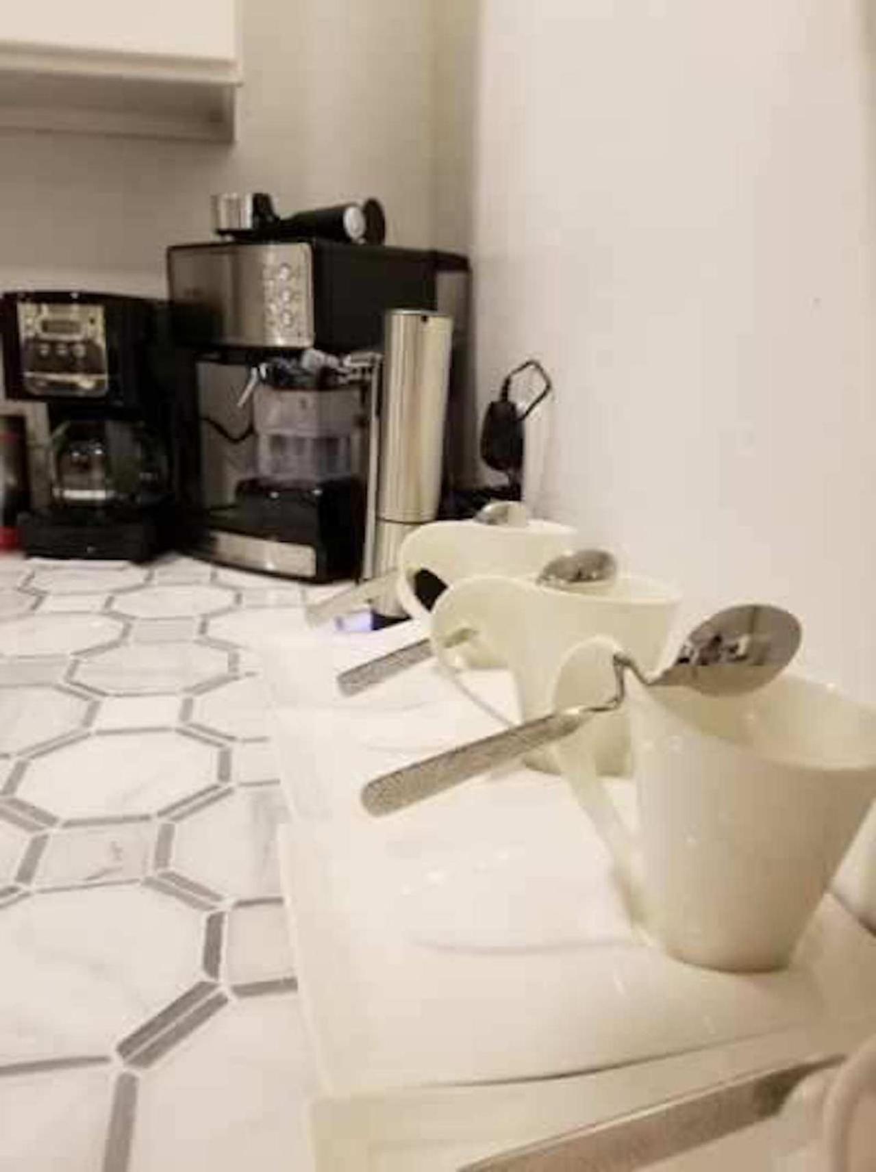 Hotel 7br- Sleeps 15! Celebrity Villa! Great Rates!! 4*